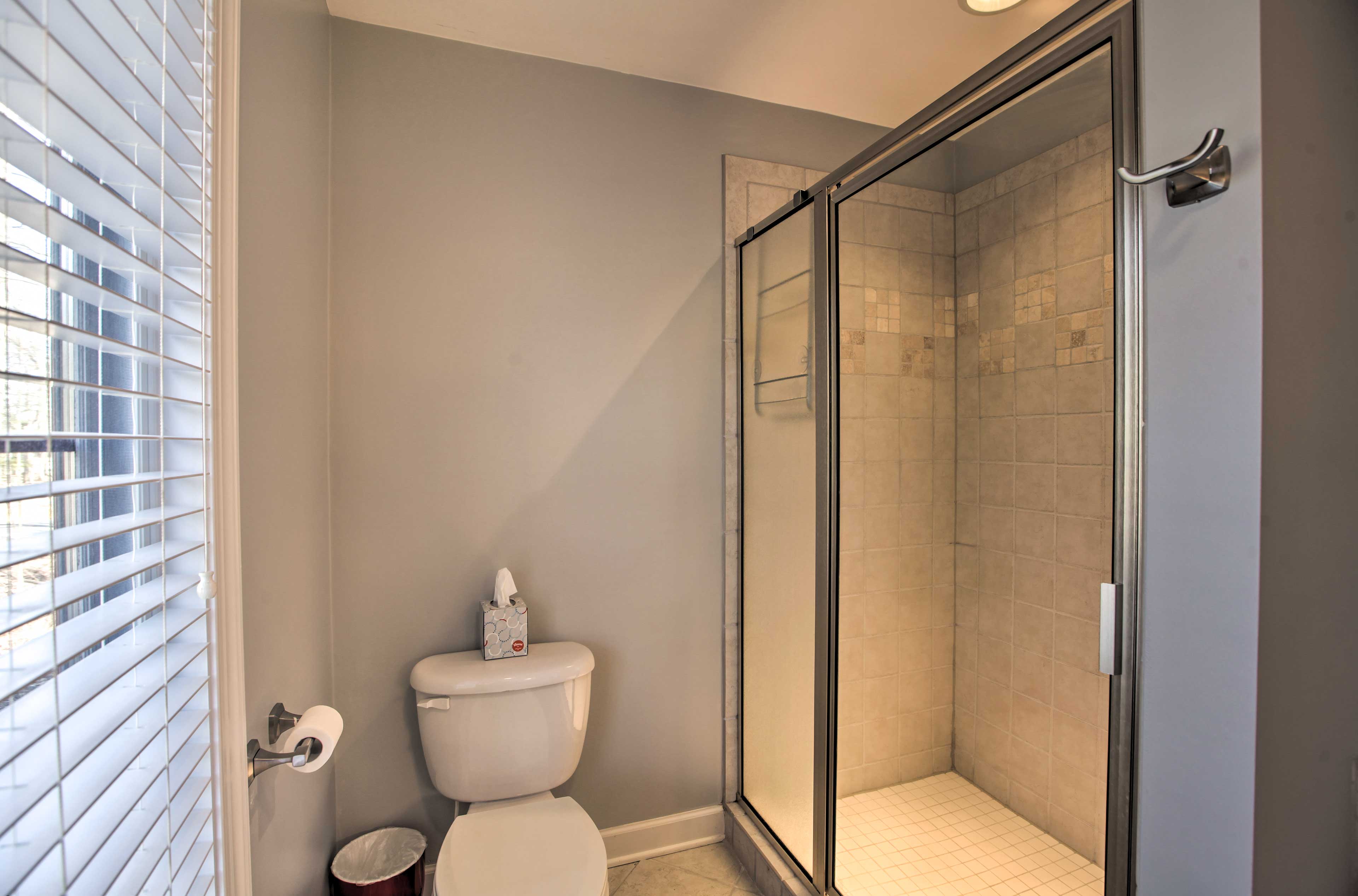 En-Suite Bathroom | Access Through Bedroom 1