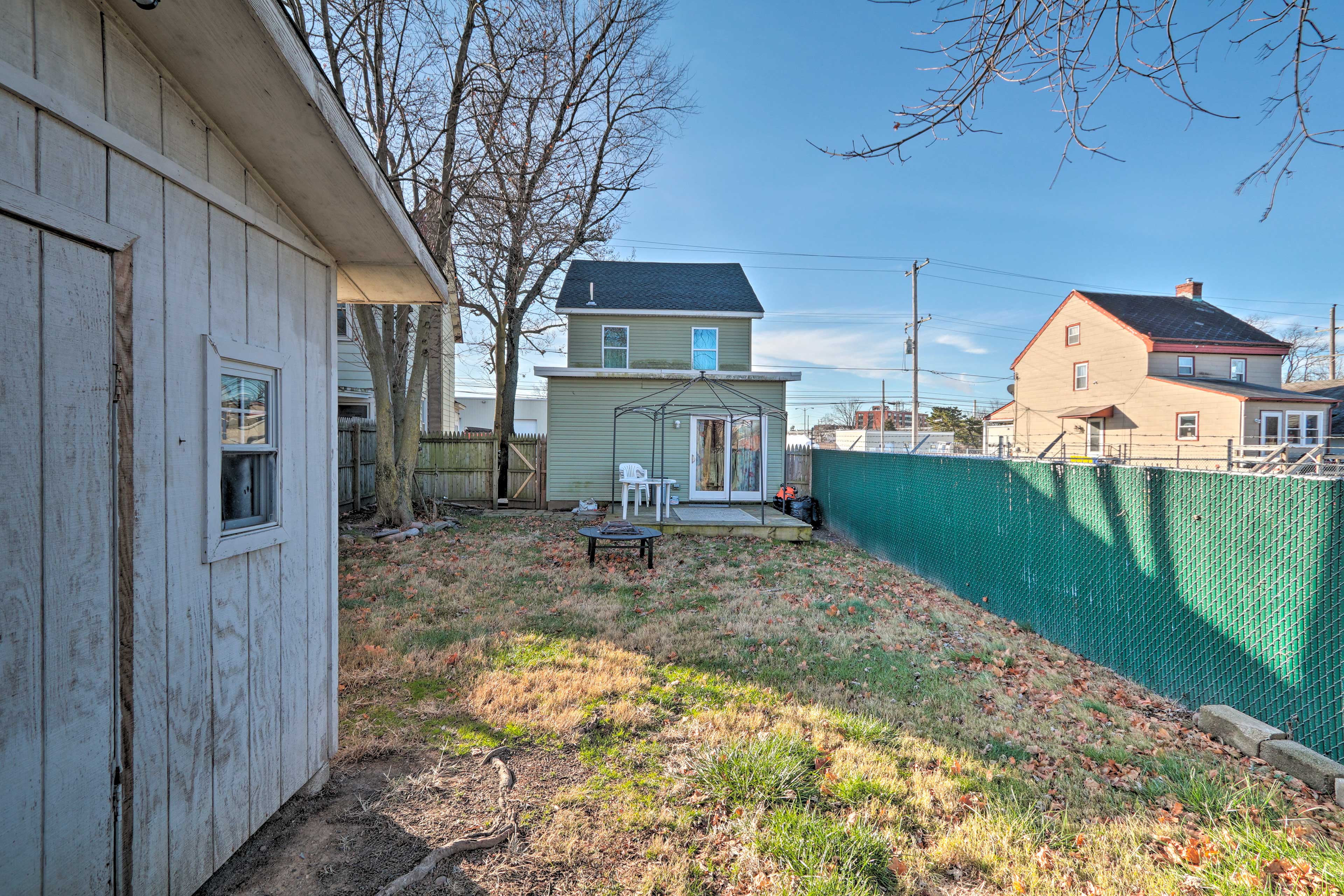 Fenced-In Yard | Dining Table