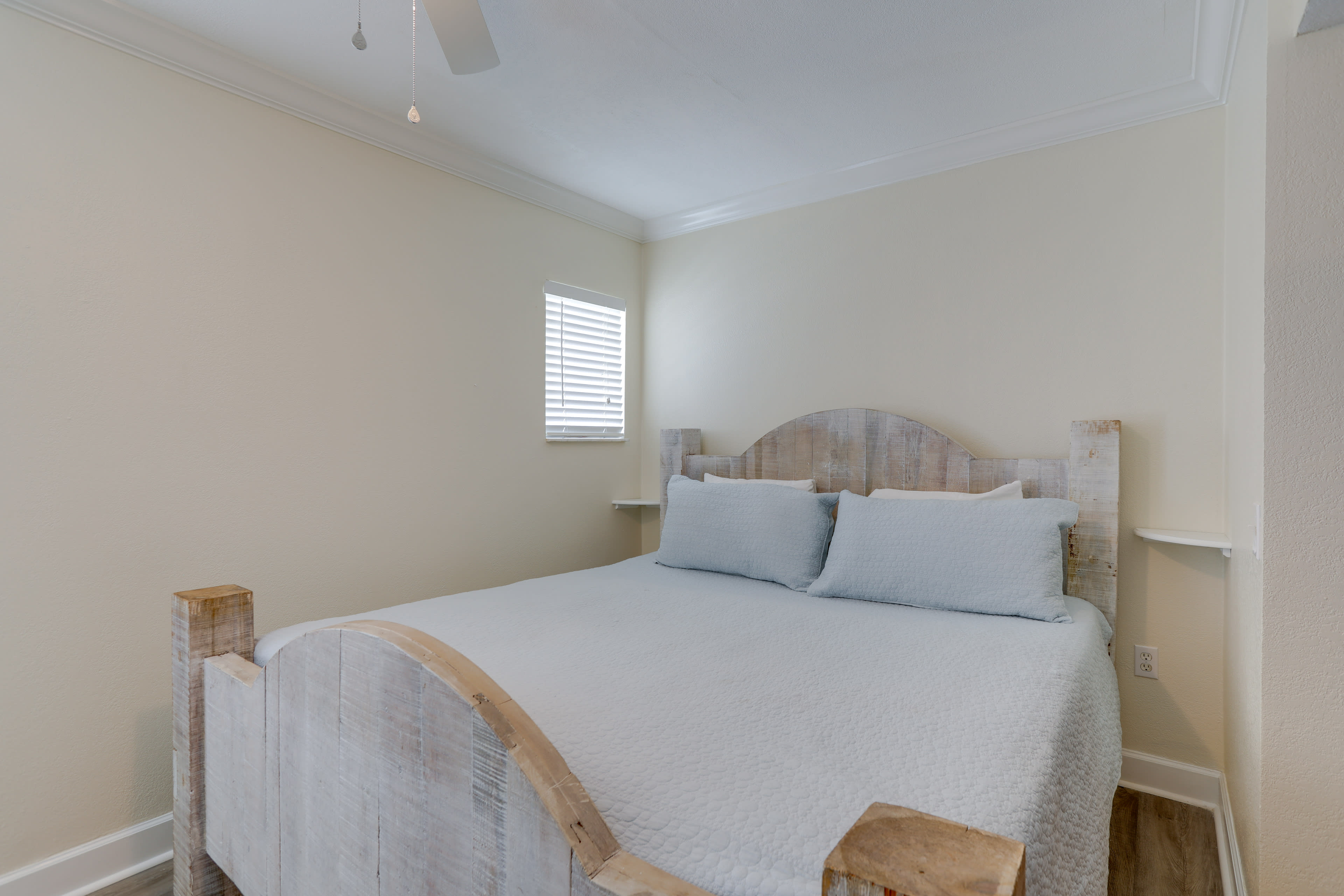 Sleeping Area | Queen Bed | Sleeper Sofa | Linens Provided