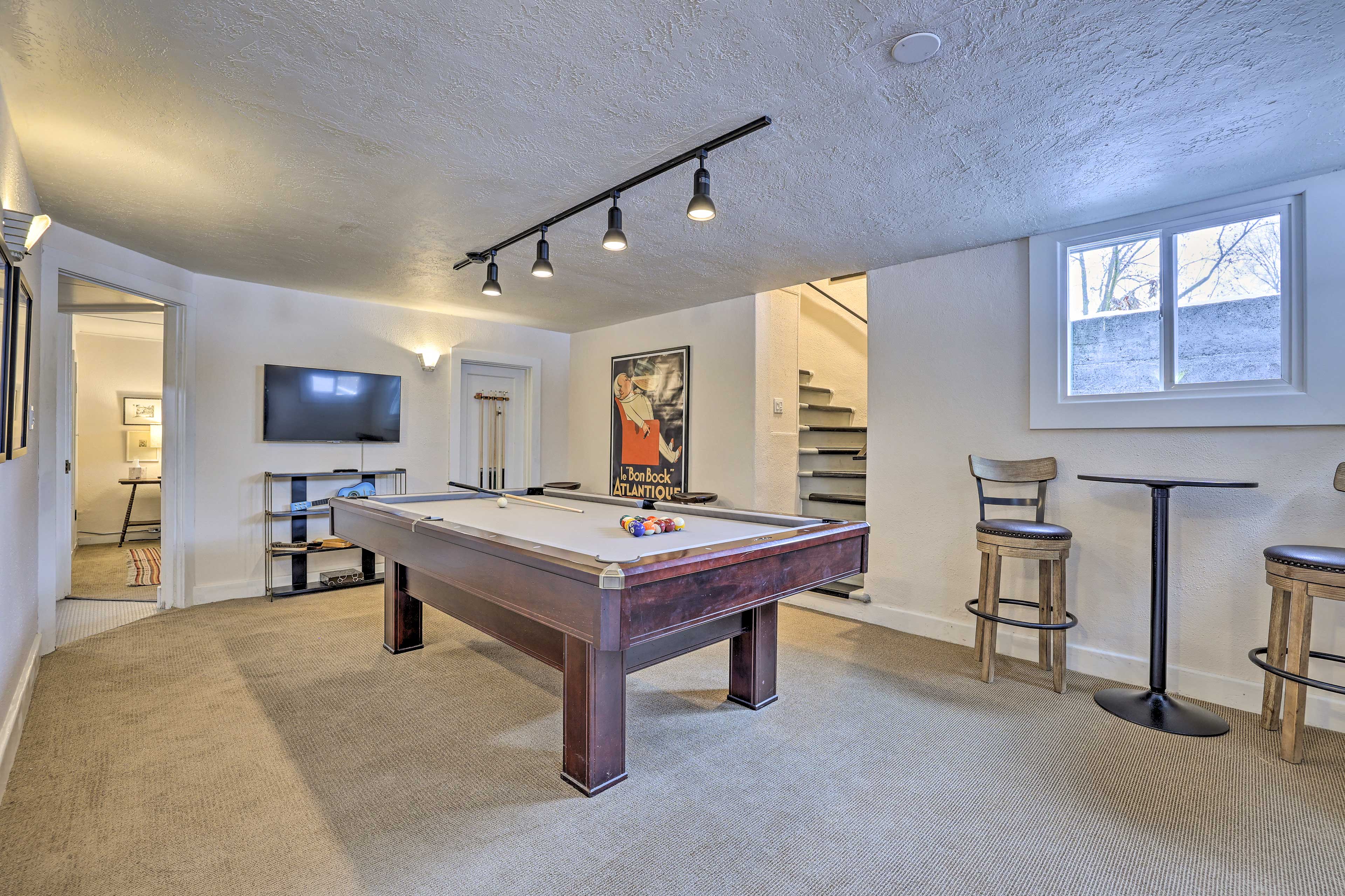 Game Room | Smart TV