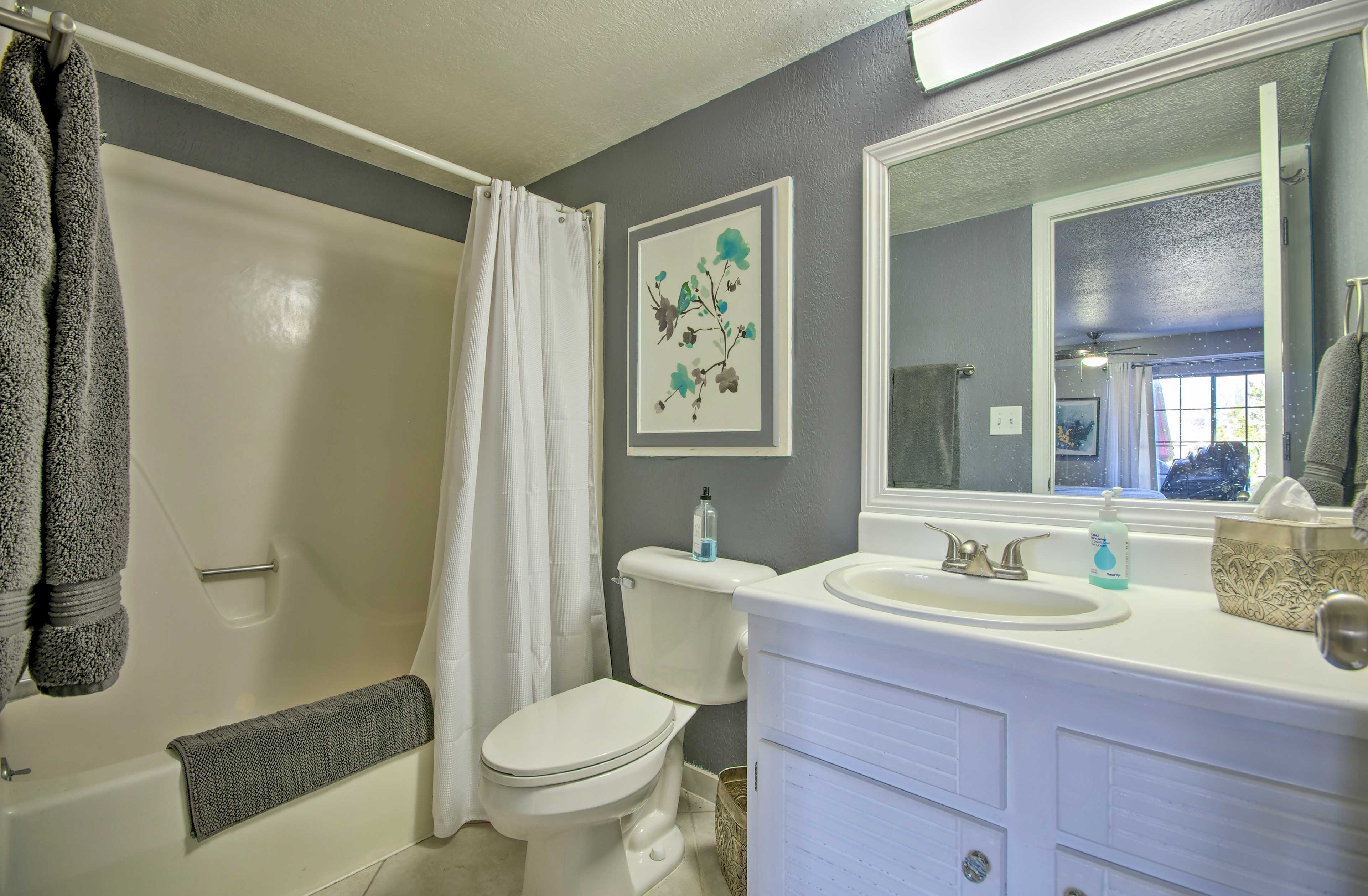En-Suite Bathroom | Hair Dryer | Towels Provided | Grab Rail in Bath