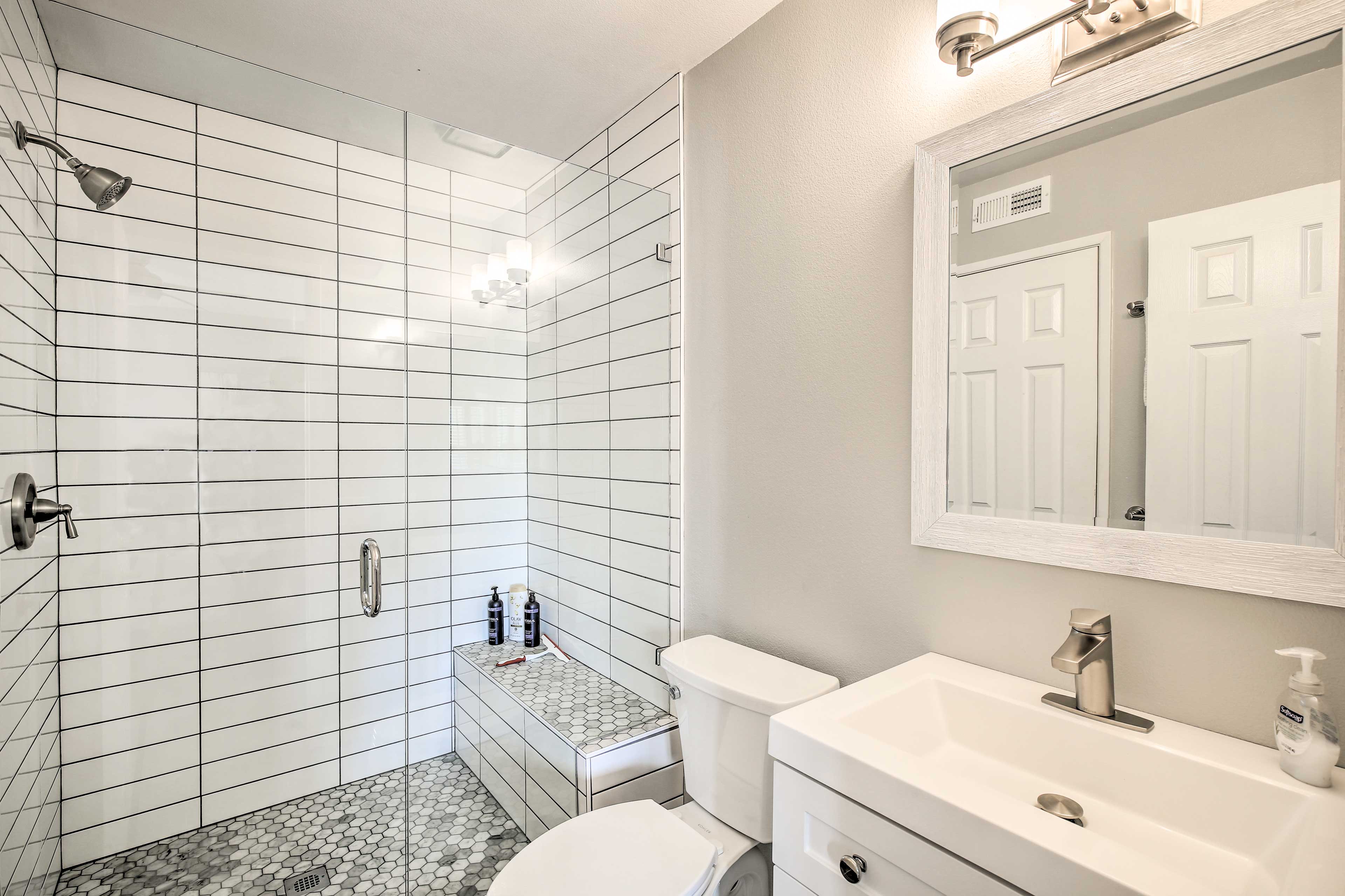 En-Suite Bathroom | Towels Provided