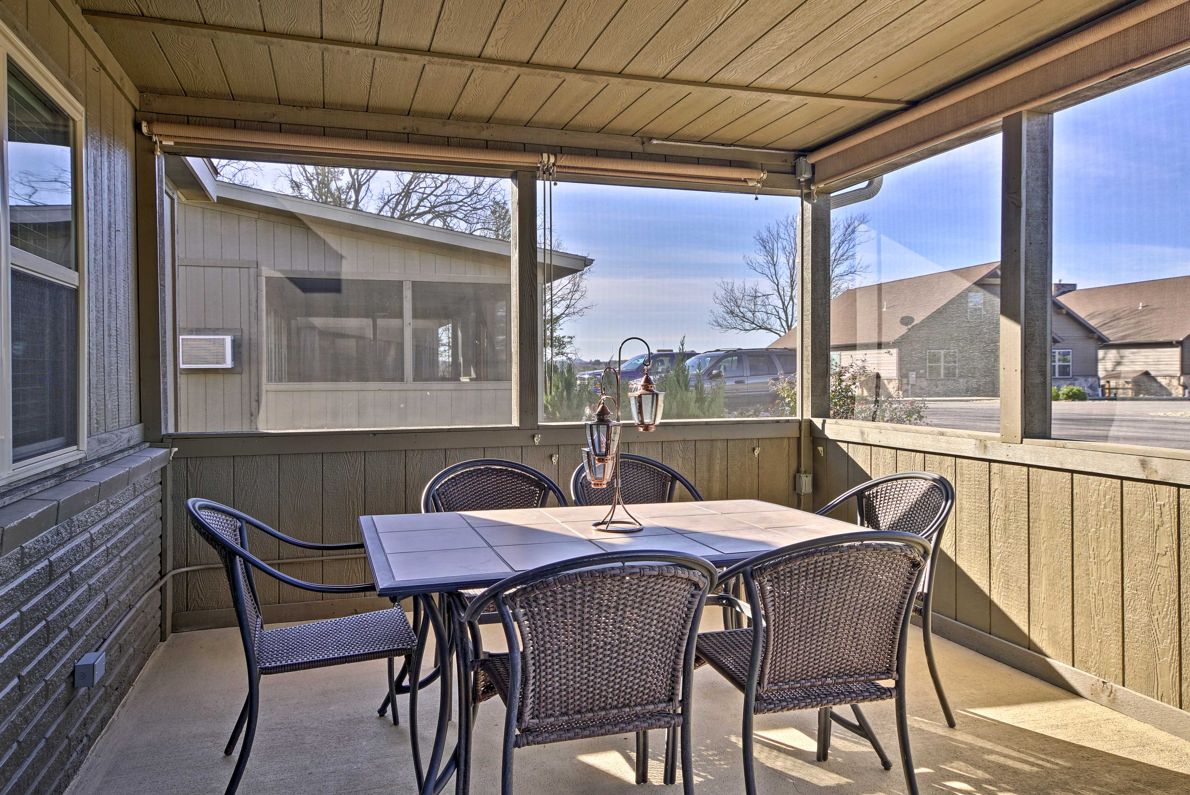 Screened-In Patio