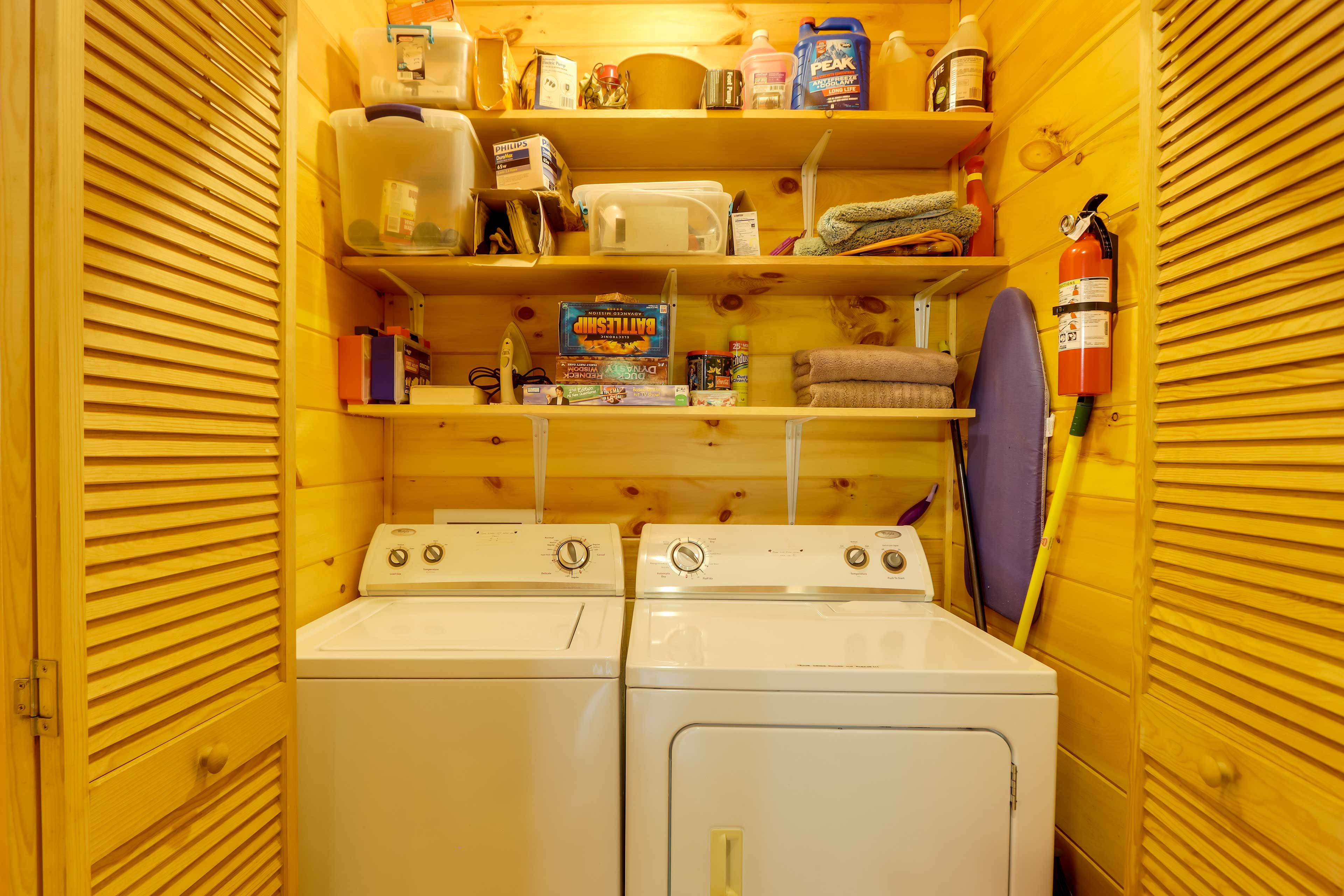 Washer & Dryer | Linens Provided