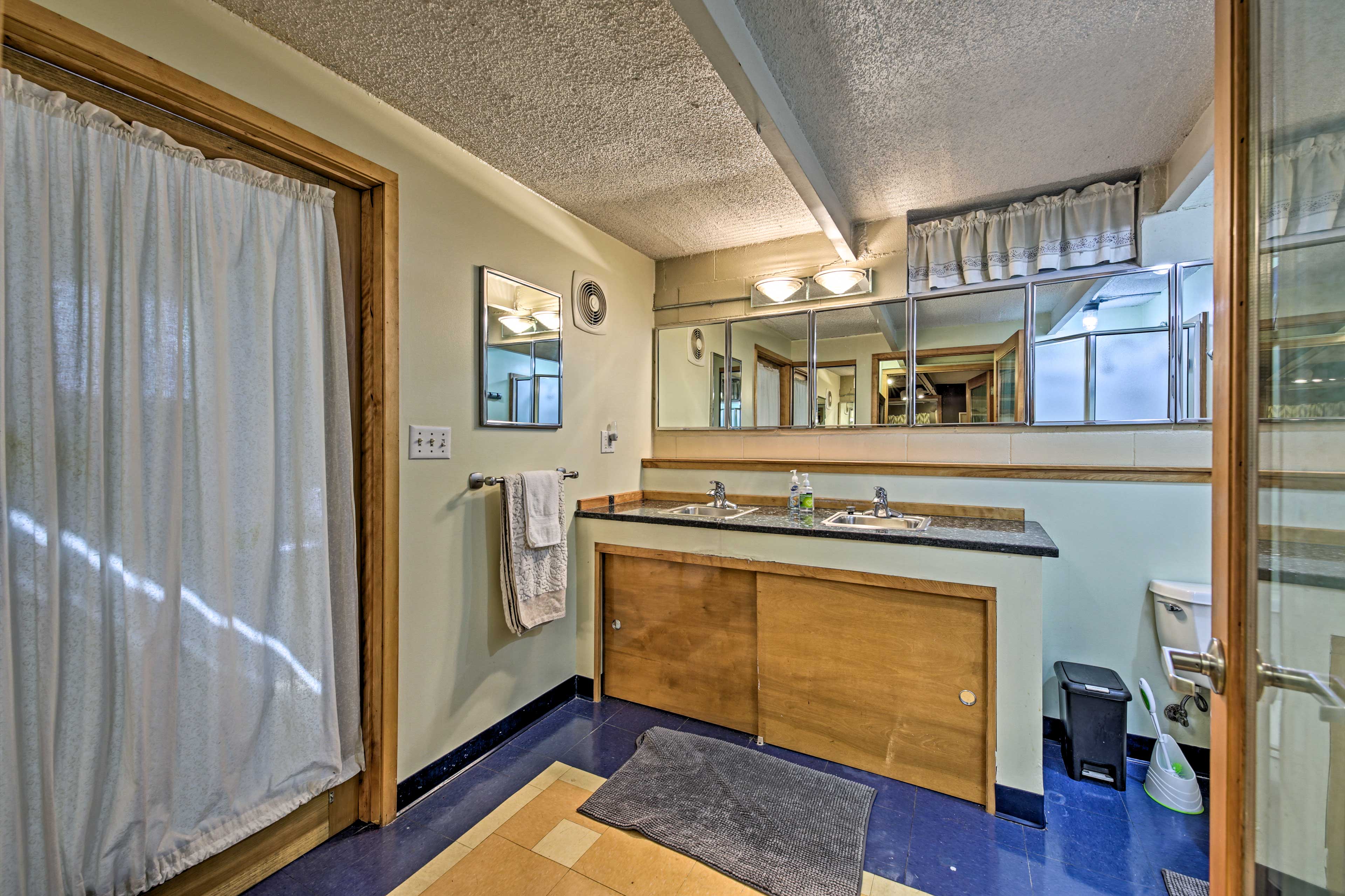 Bathroom | Ground Floor | Towels Provided