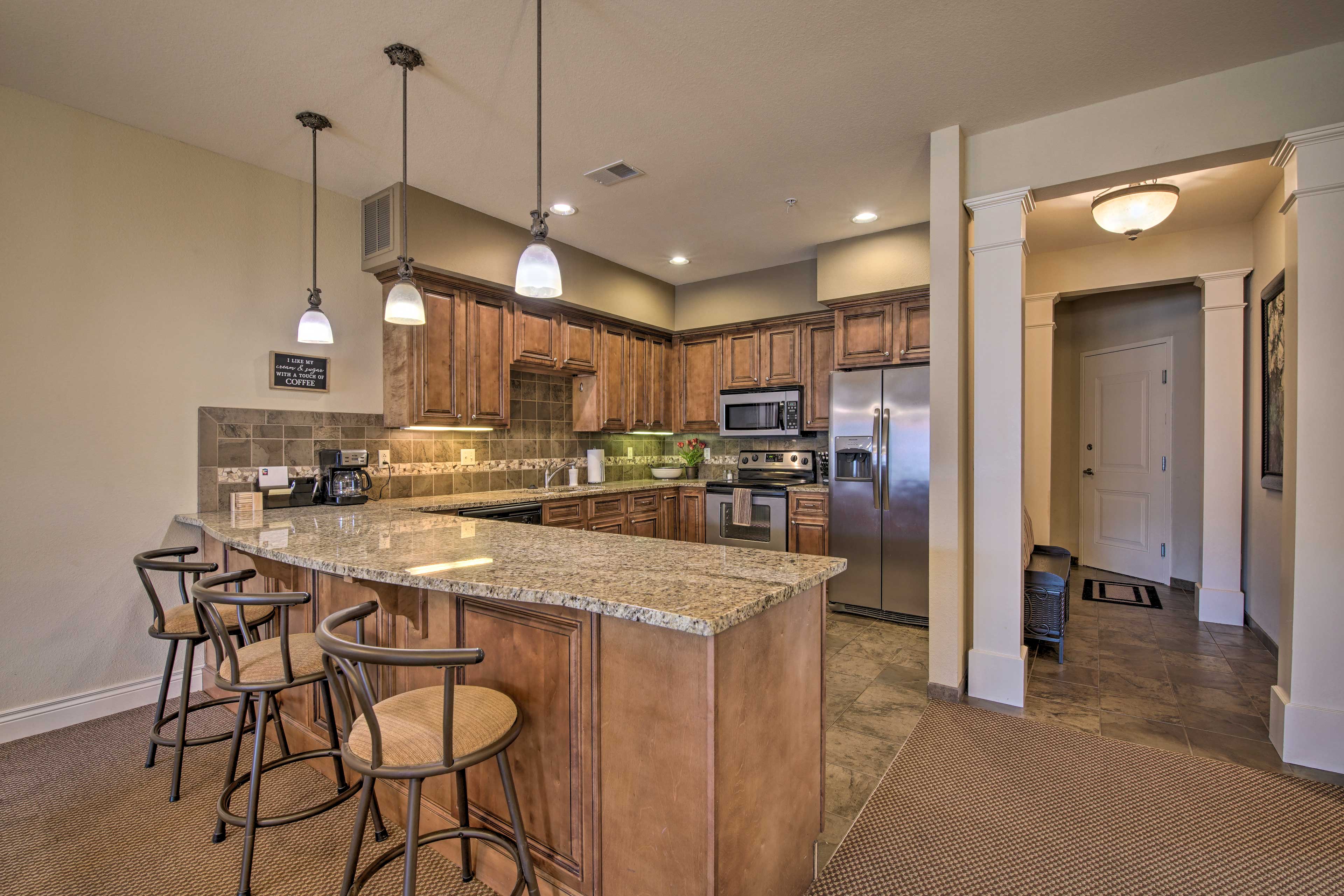 Fully Equipped Kitchen | 3-Person Breakfast Bar