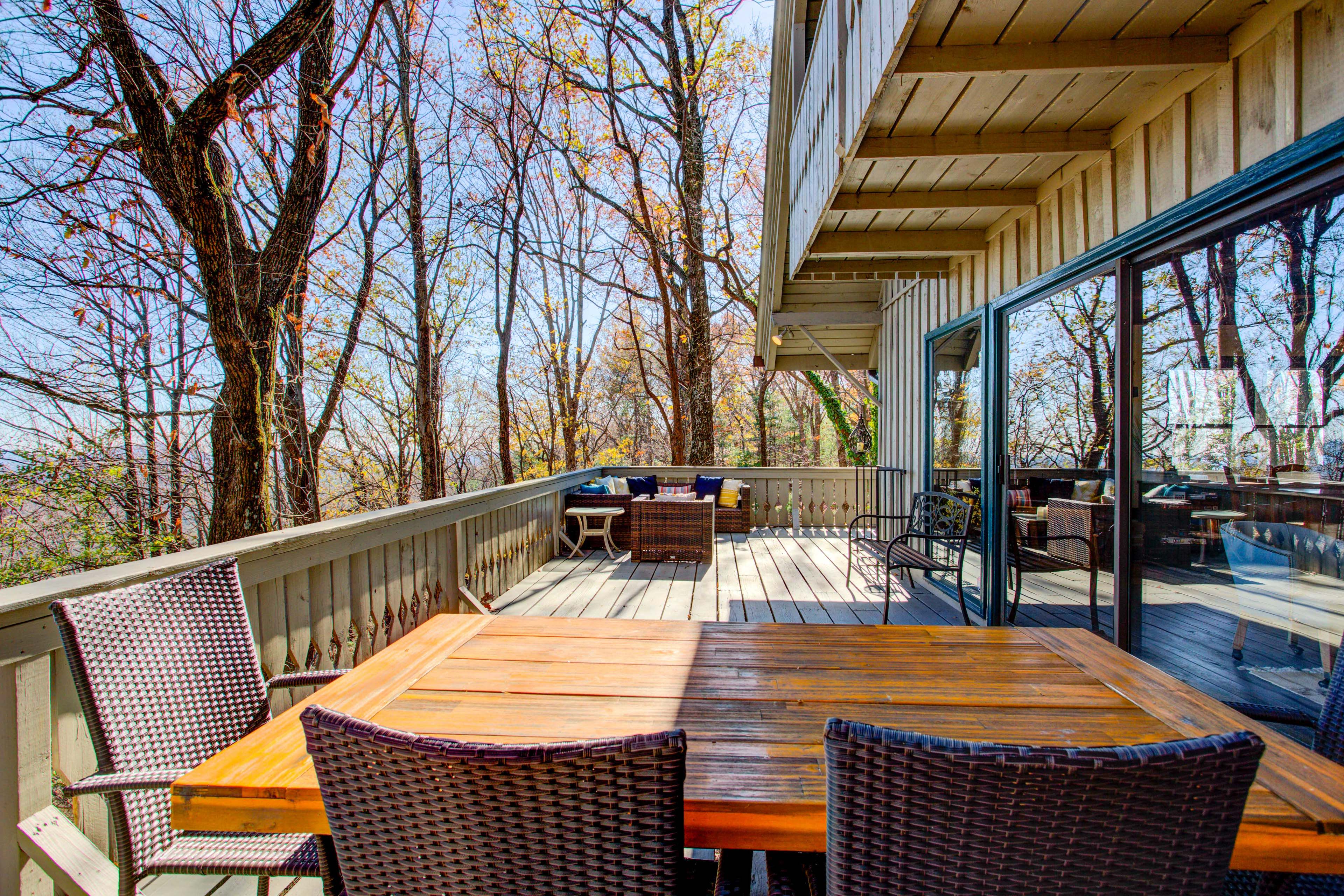 Private Deck | Outdoor Dining