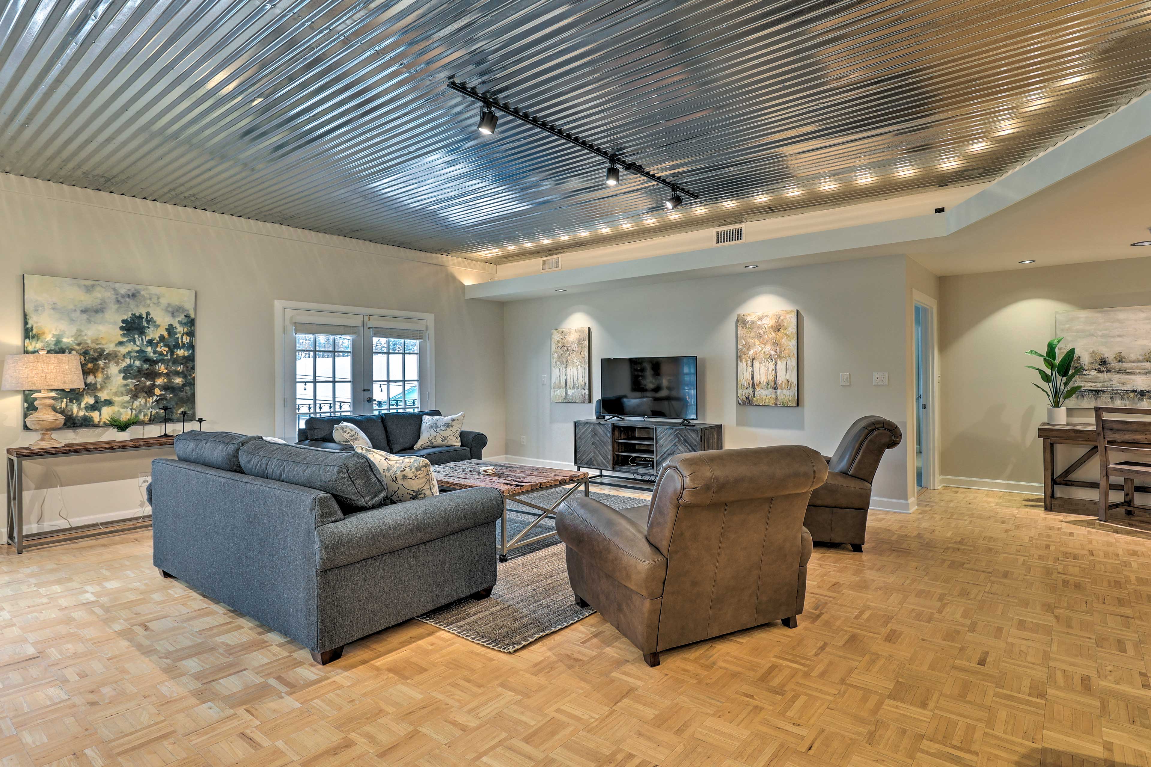 Living Room | Open-Concept Floor Plan