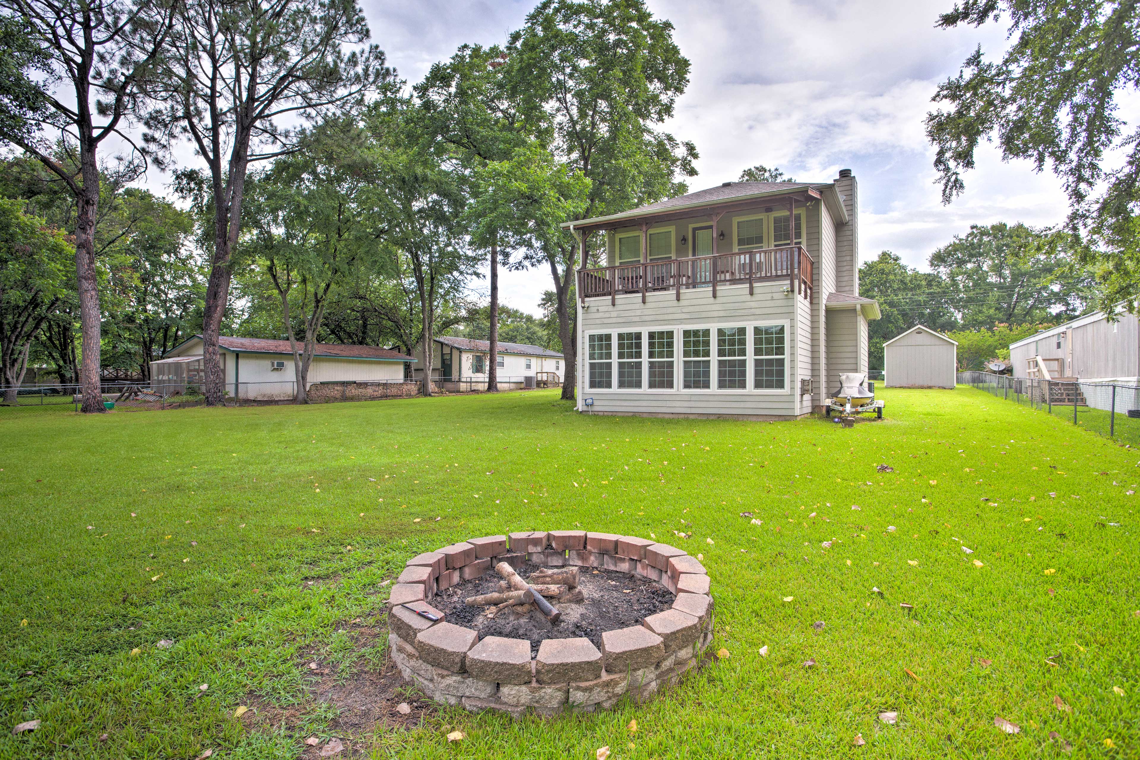 Private Exterior Space | Fire Pit