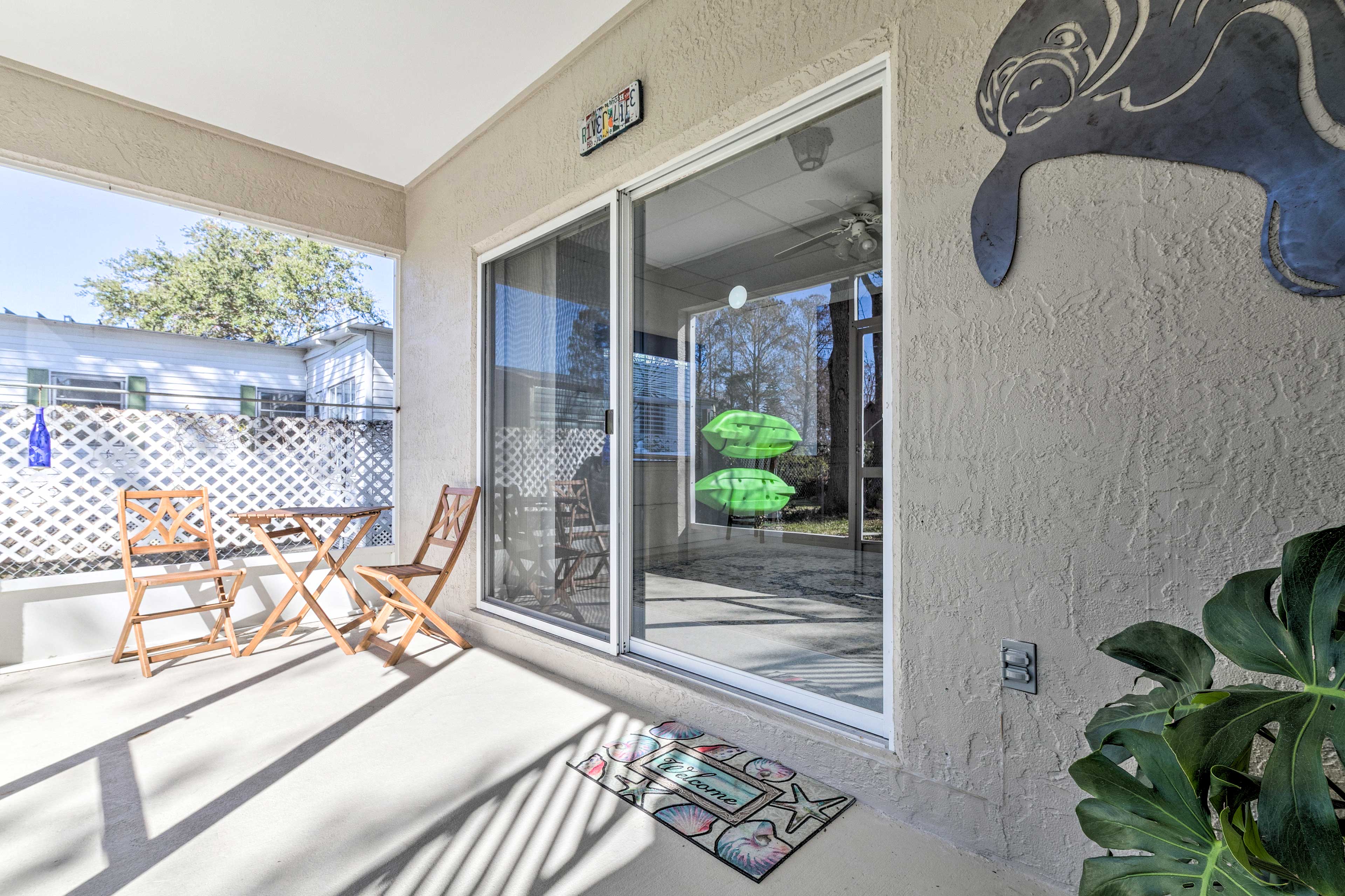 Screened-In Patio