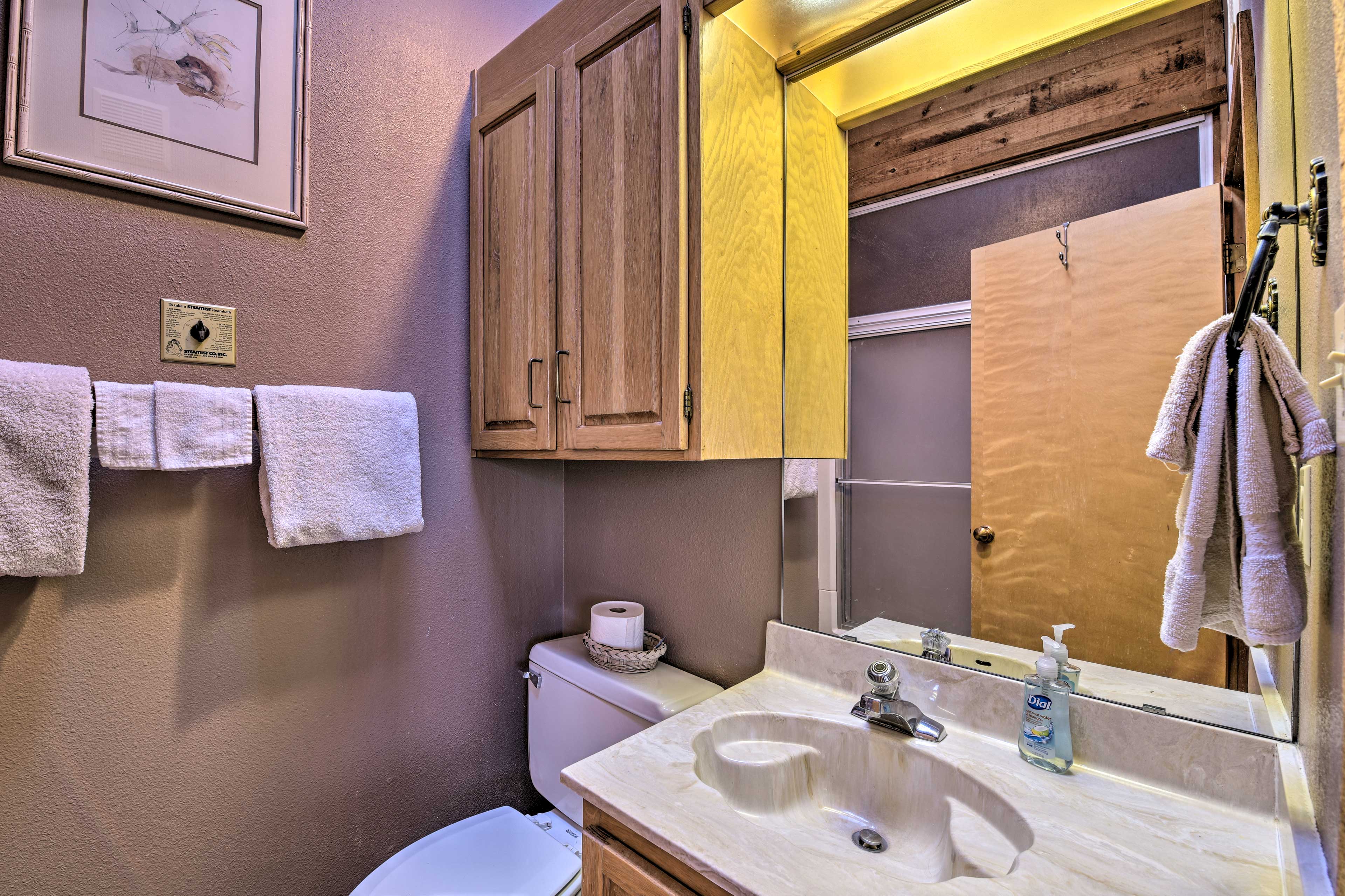 En-Suite Bathroom | Linens & Towels Provided