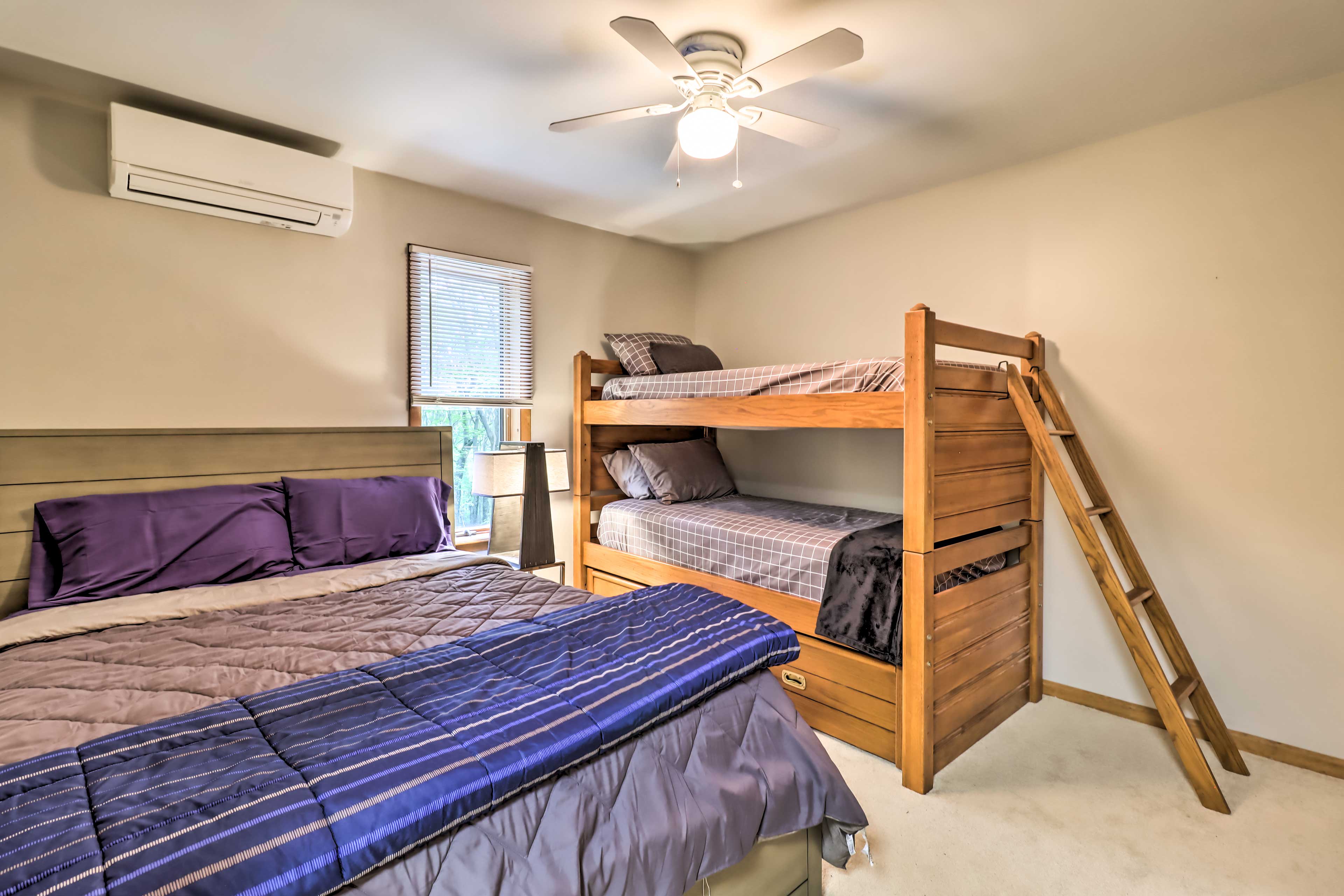 Bedroom 2 | Queen Bed | Twin Bunk Bed | 2nd Floor