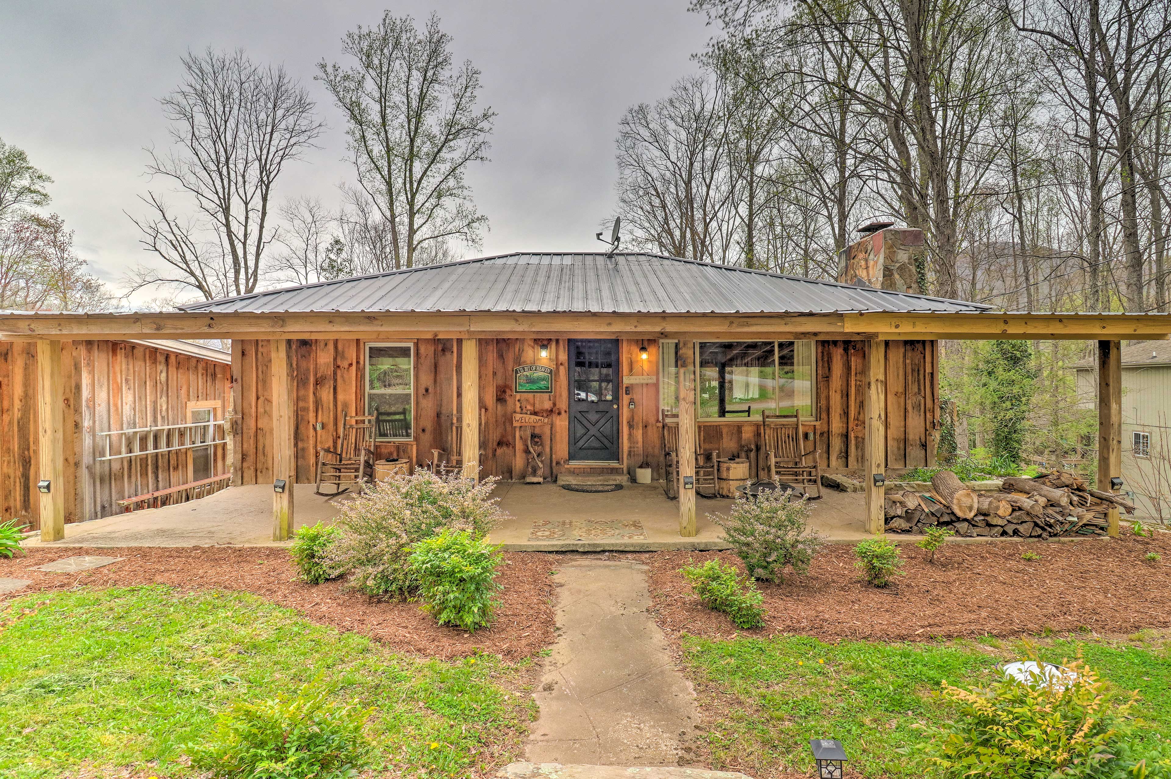 Maggie Valley Retreat with Hot Tub + Fire Pit!