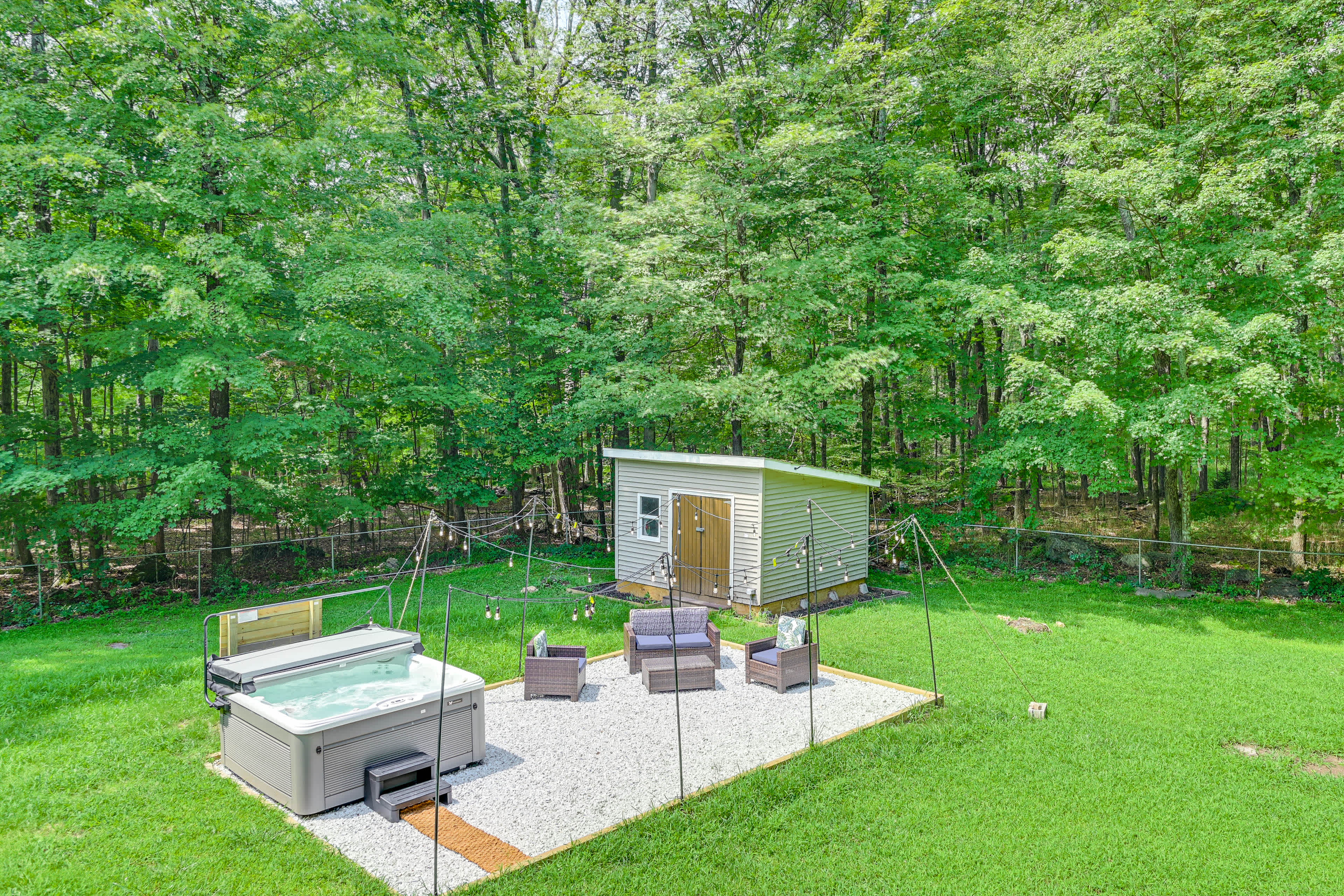 Backyard | Patio | Hot Tub | Lounge Area | String Lights