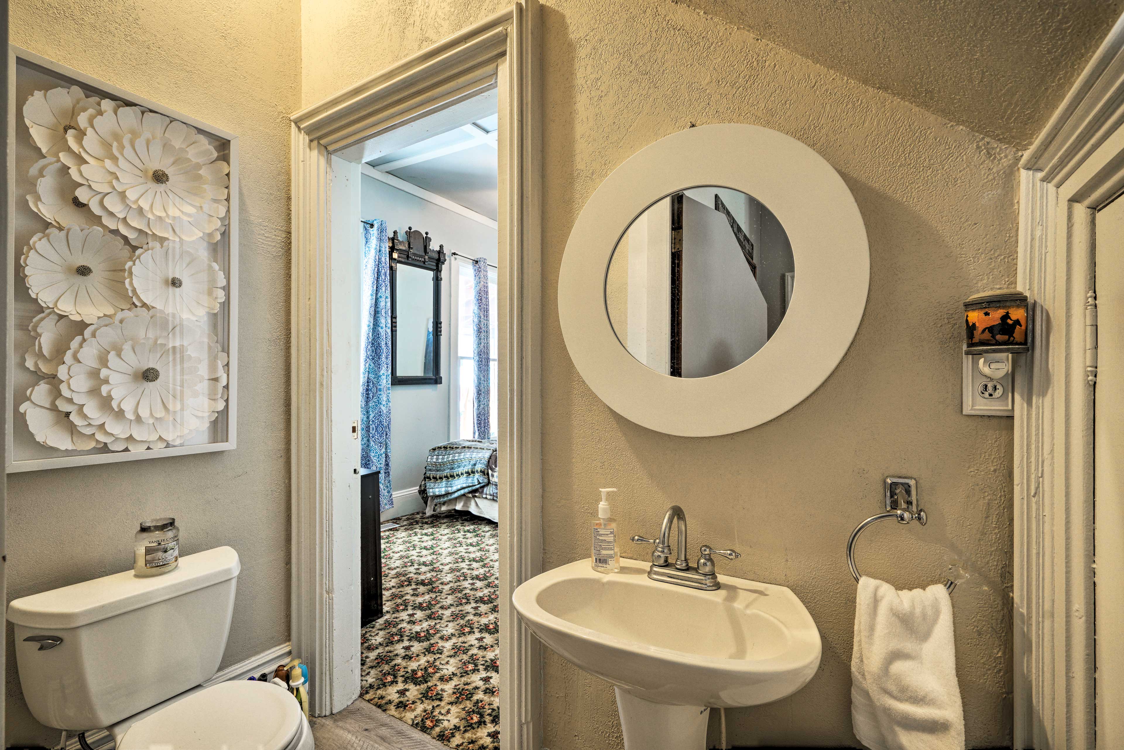 En-Suite Half Bathroom | Ground Floor