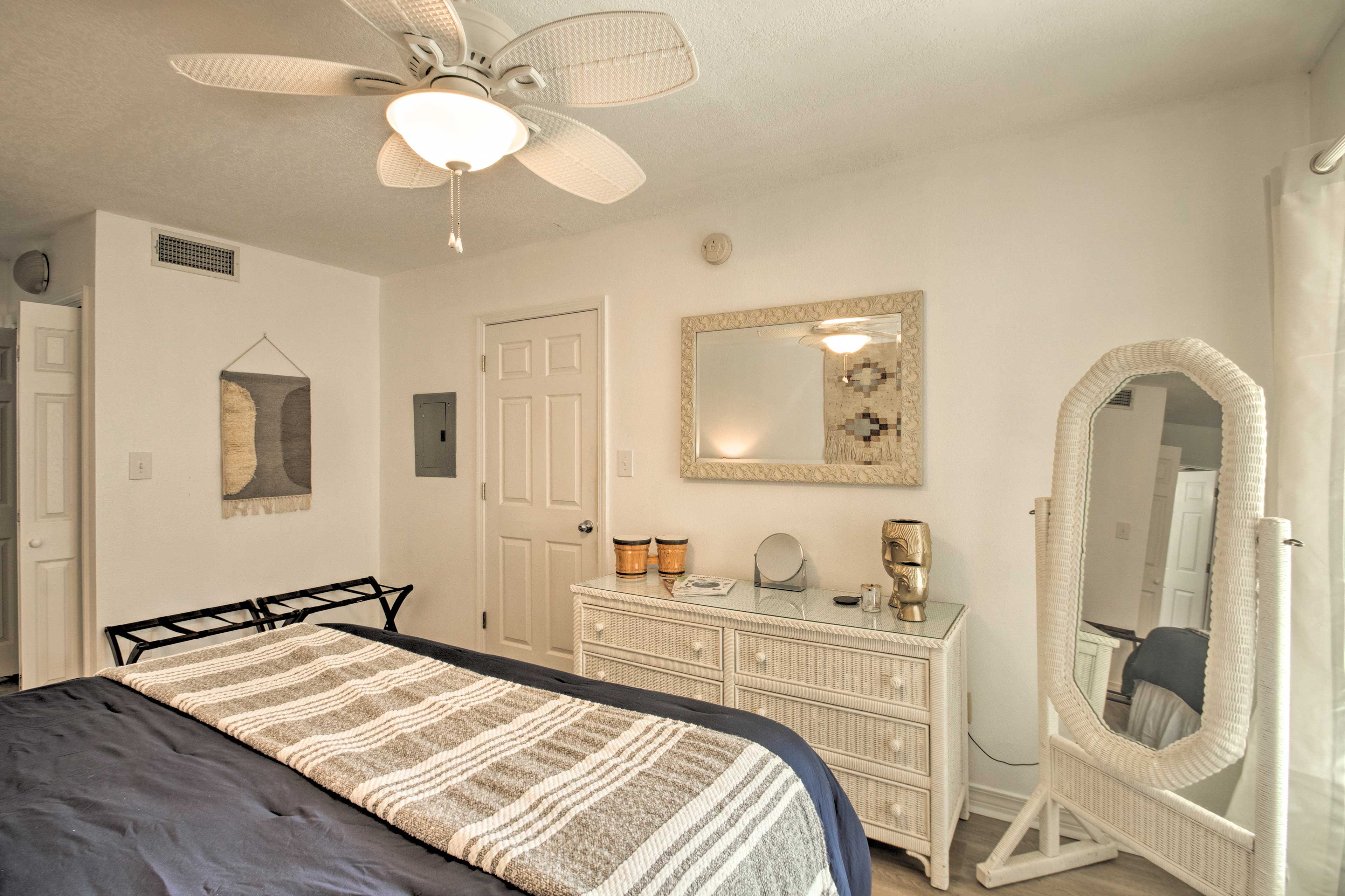 Bedroom | Linens Provided | Low VOC Paint