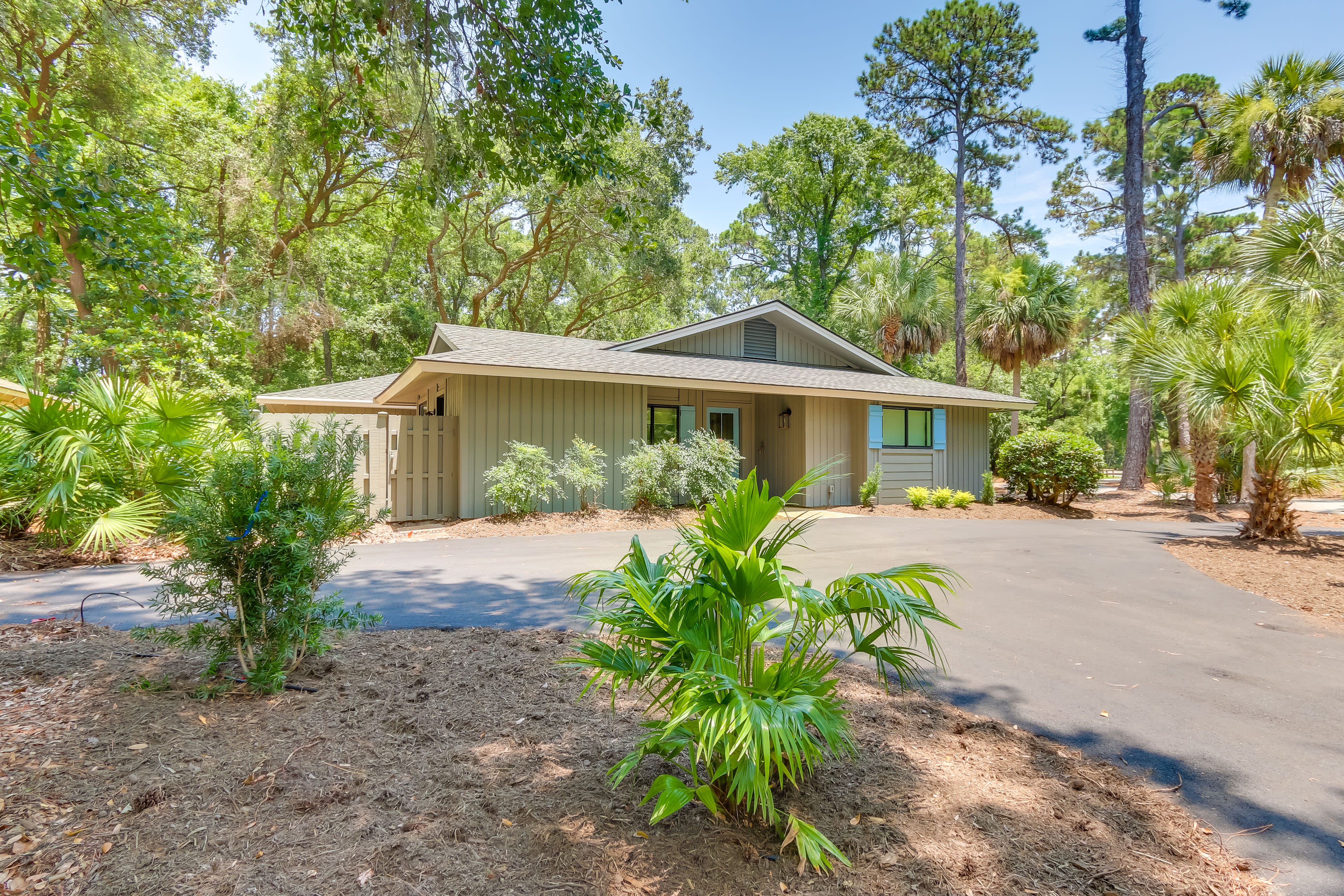 Home Exterior | Driveway Parking (2 vehicles)