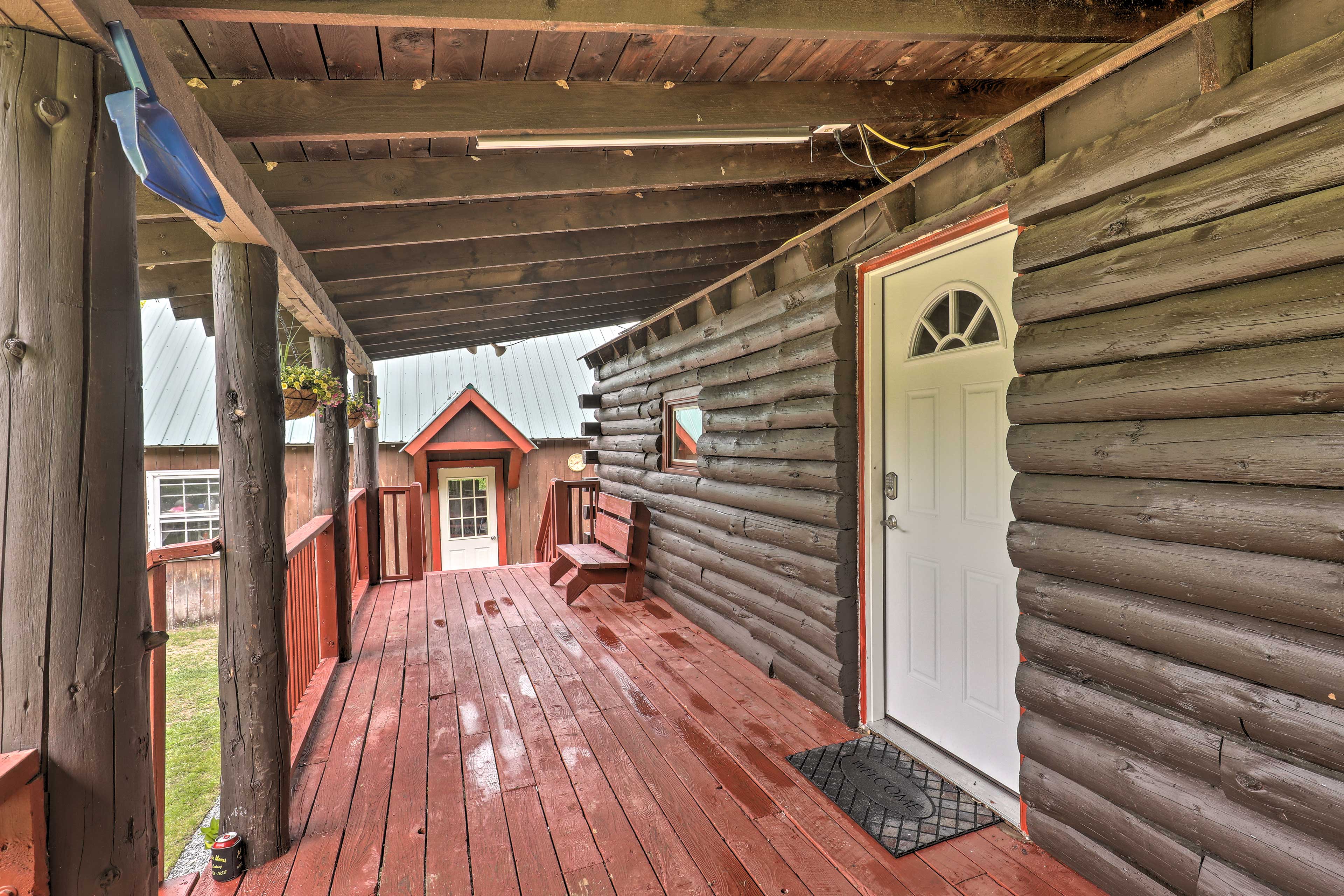 Cabin Exterior | Home Entryway