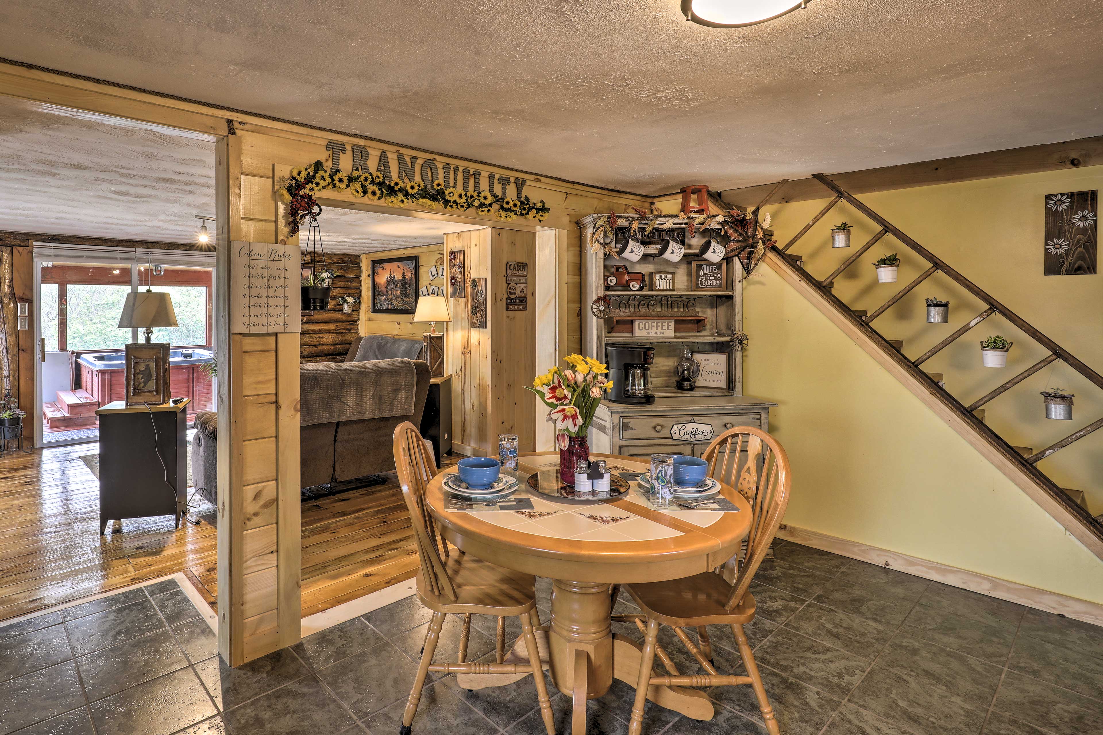 Dining Area | Dishware & Flatware Provided