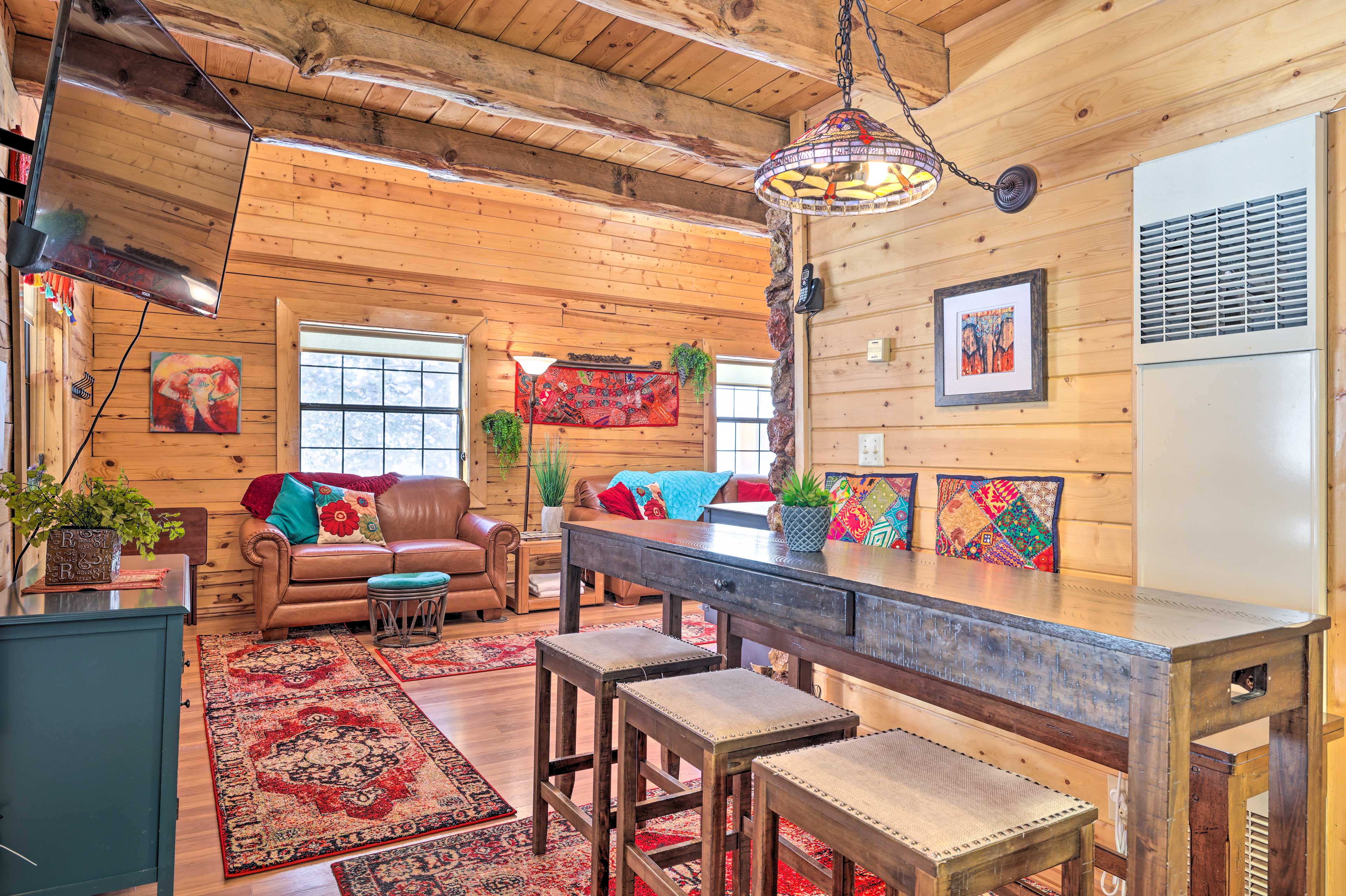 Dining Area | Dishware/Flatware