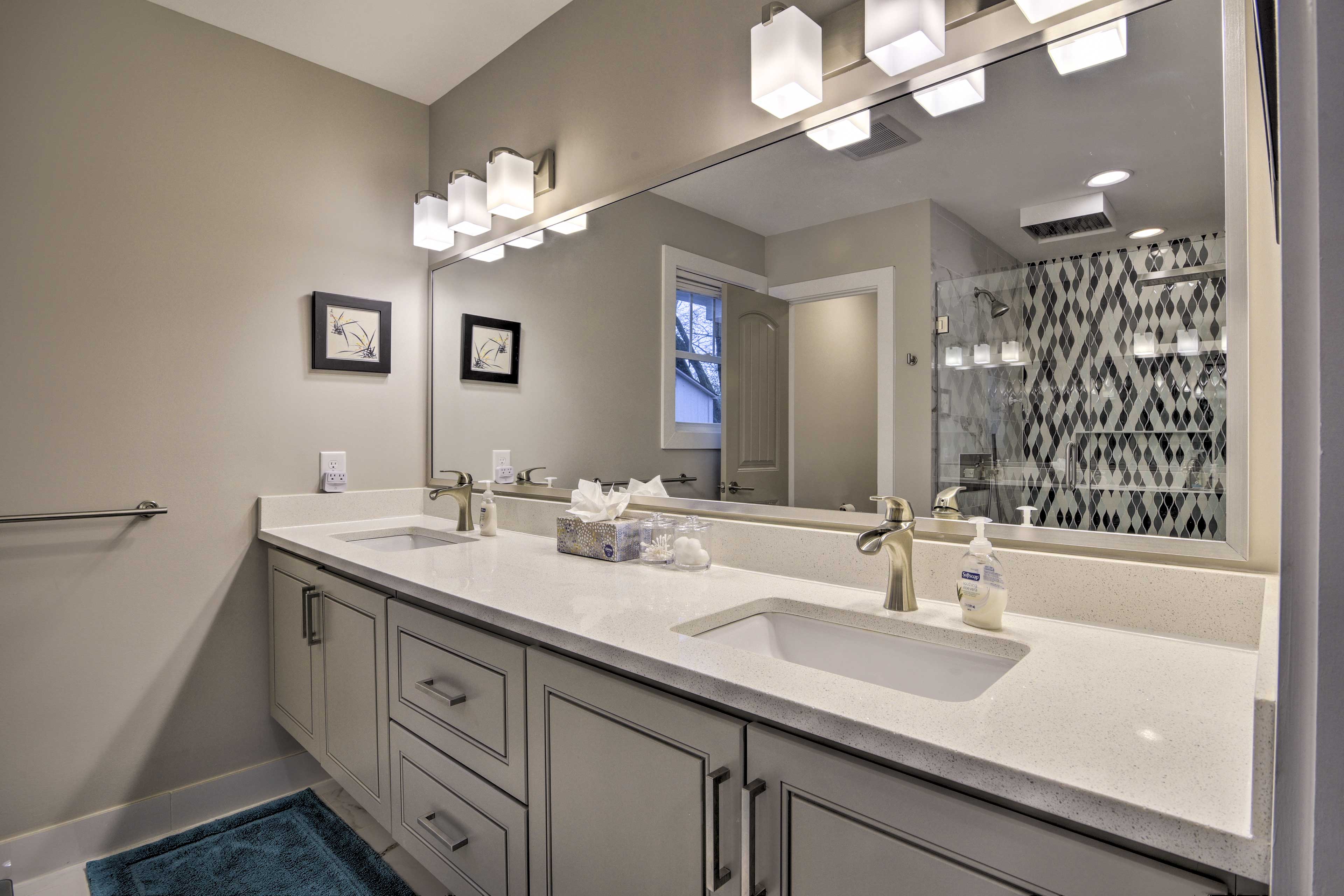 En-Suite Bathroom | Complimentary Toiletries