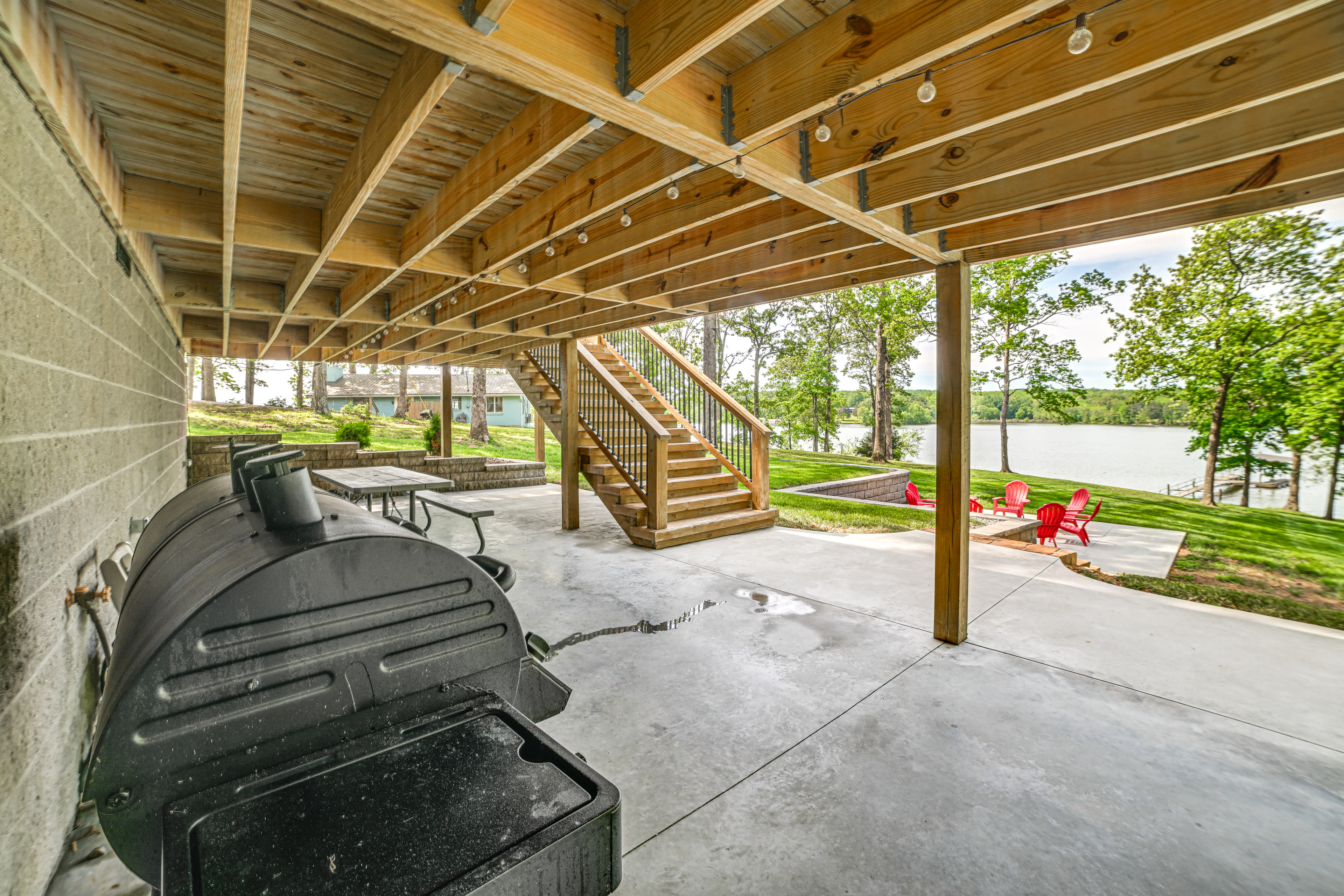 Patio | Picnic Table