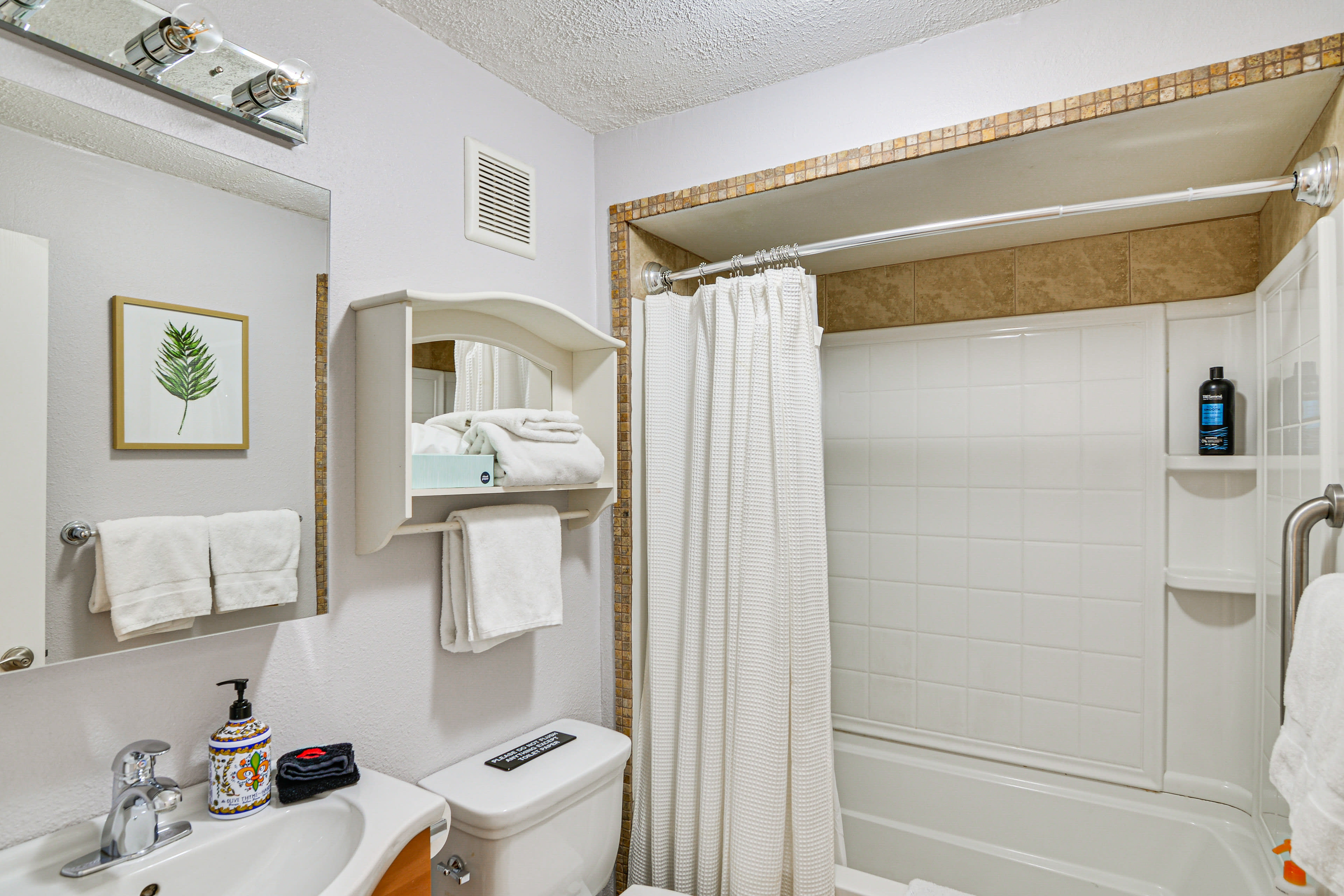 Full Bathroom | Lower Level