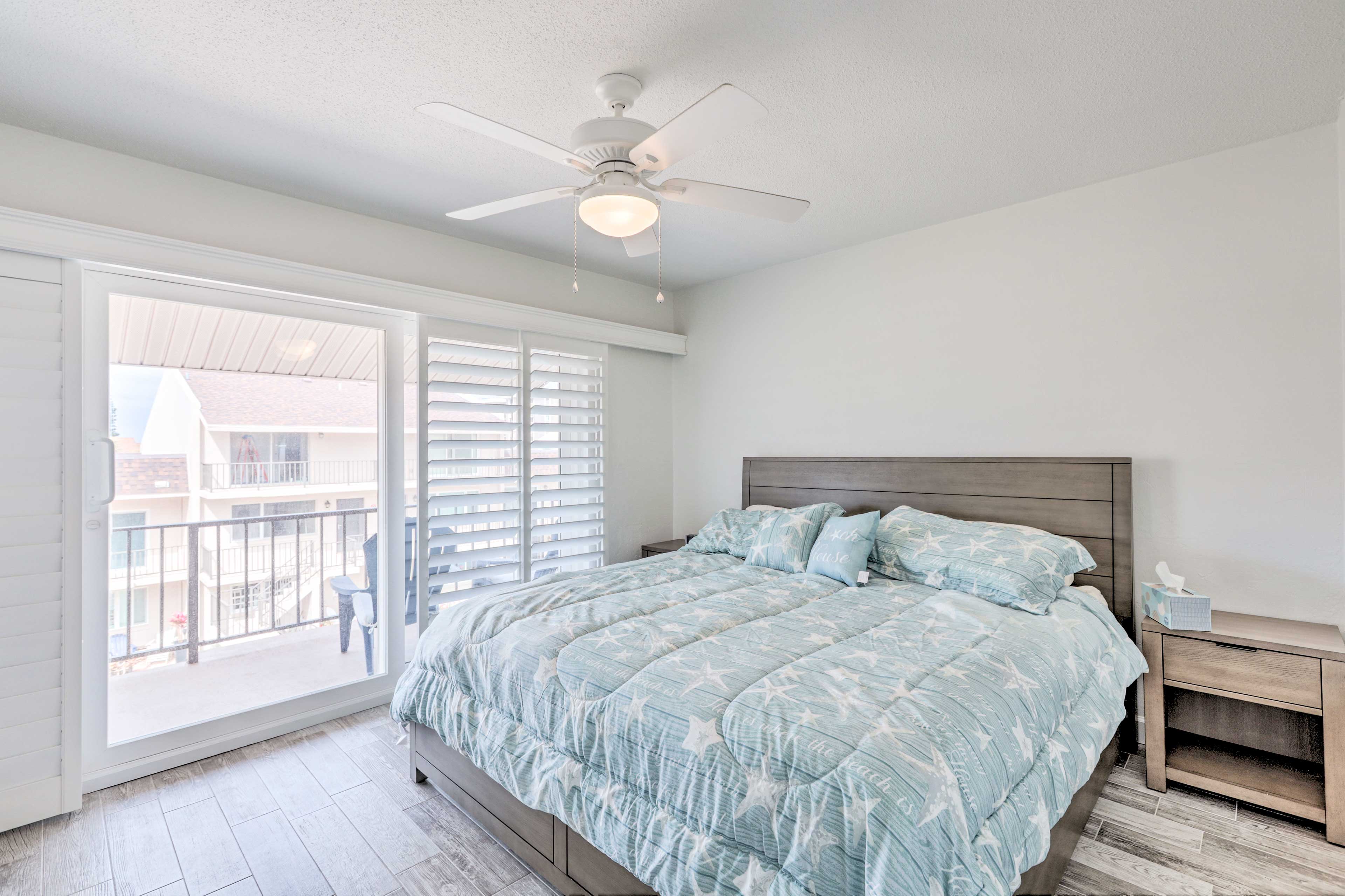 Bedroom 1 | King Bed | Balcony | Linens Provided