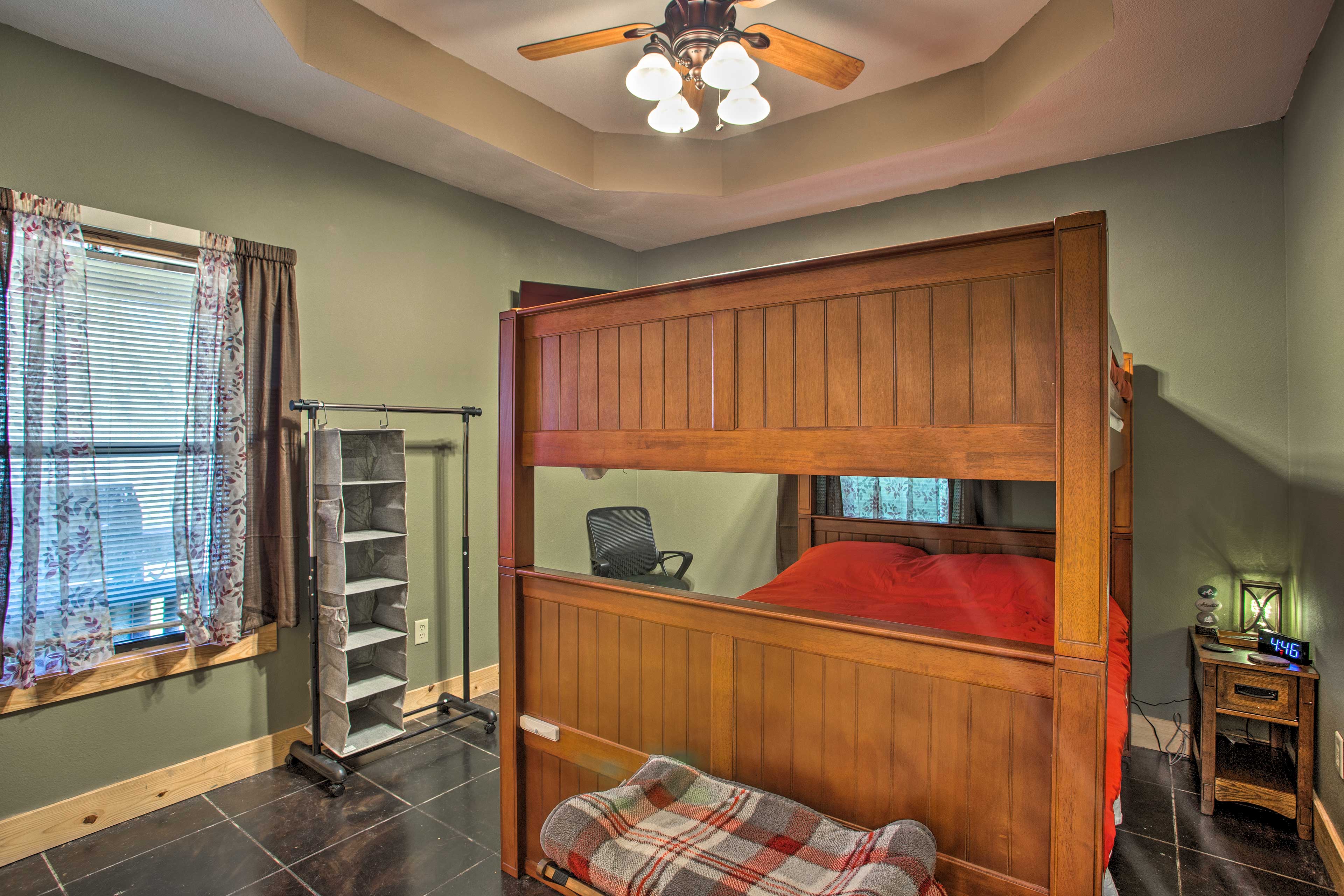 Bedroom 2 | 1st Floor | Queen Bunk Bed | Twin Trundle Bed