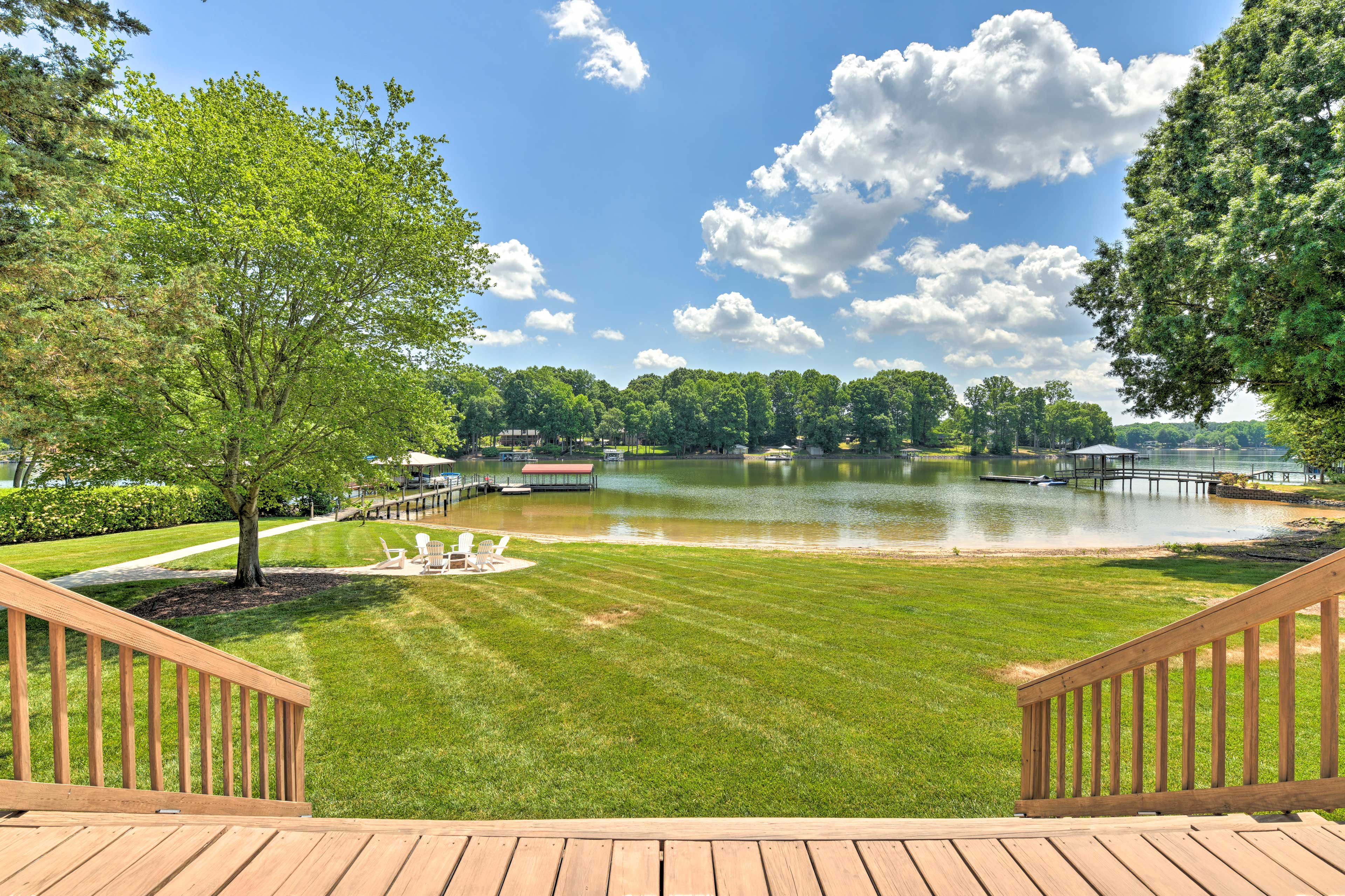 Deck | Waterfront Location