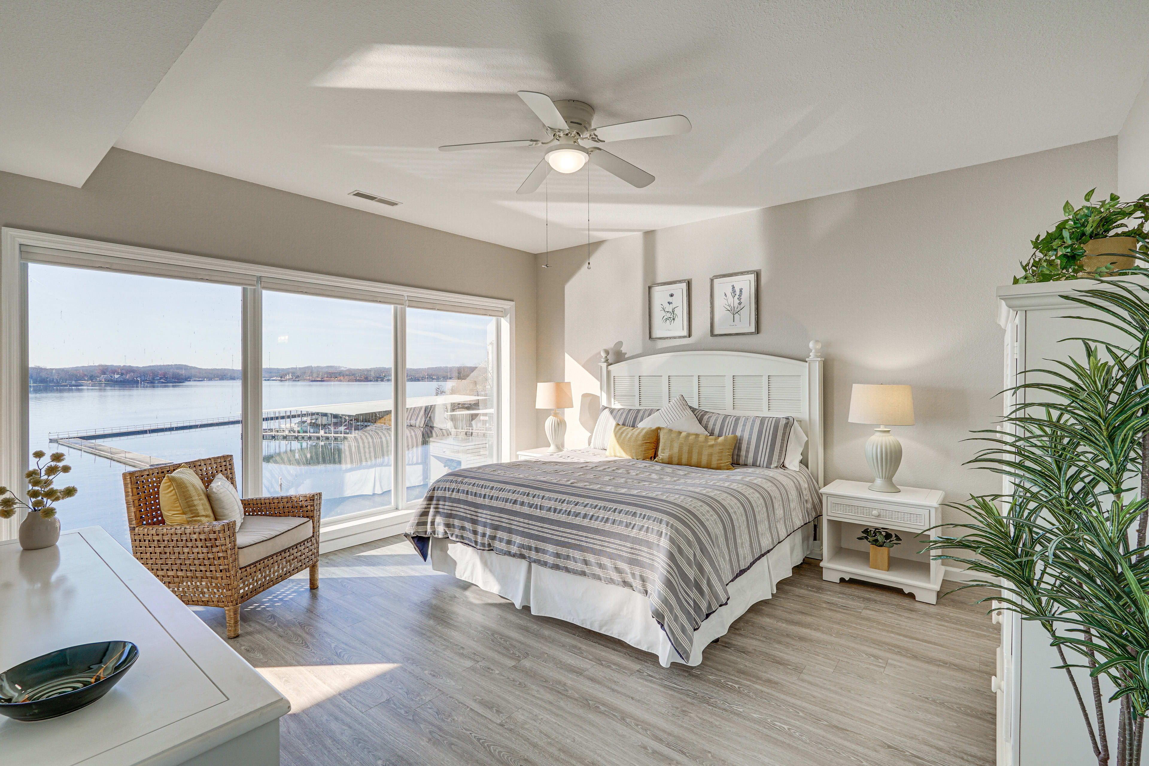 Bedroom 1 | King Bed | Linens Provided | Cable TV | Access to Screened-In Porch