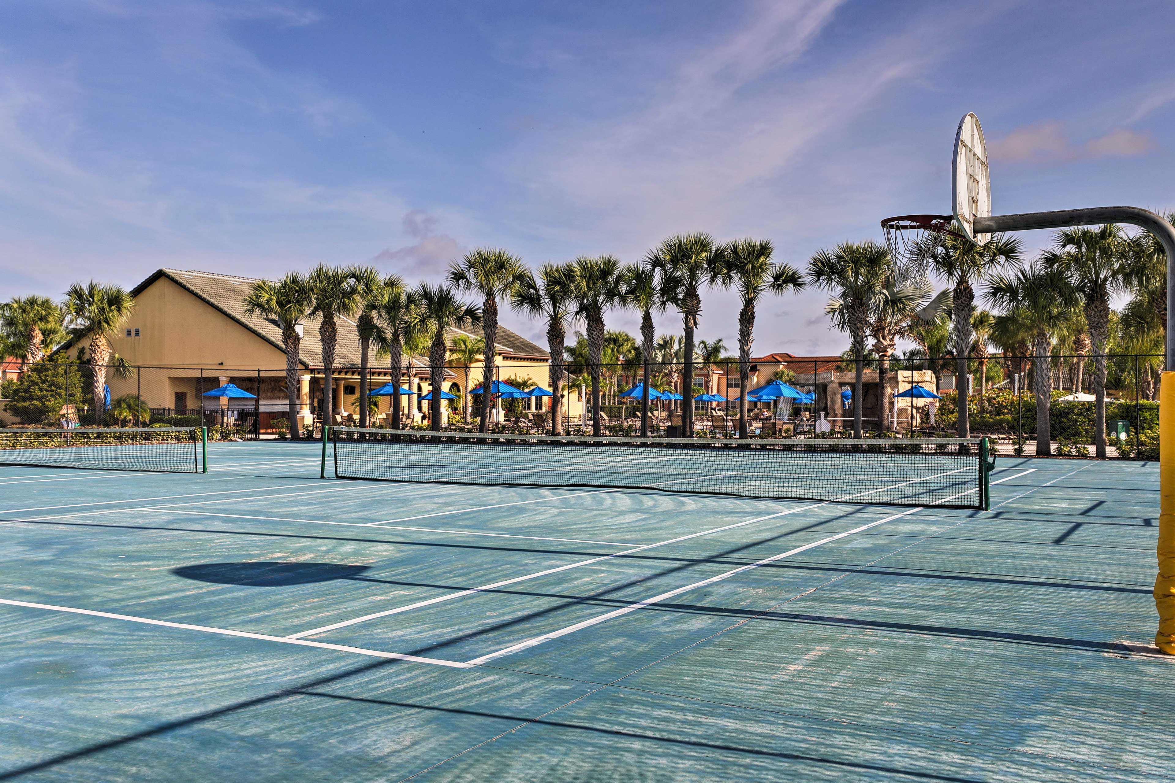 Paradise Palms Resort | Basketball/Tennis Courts