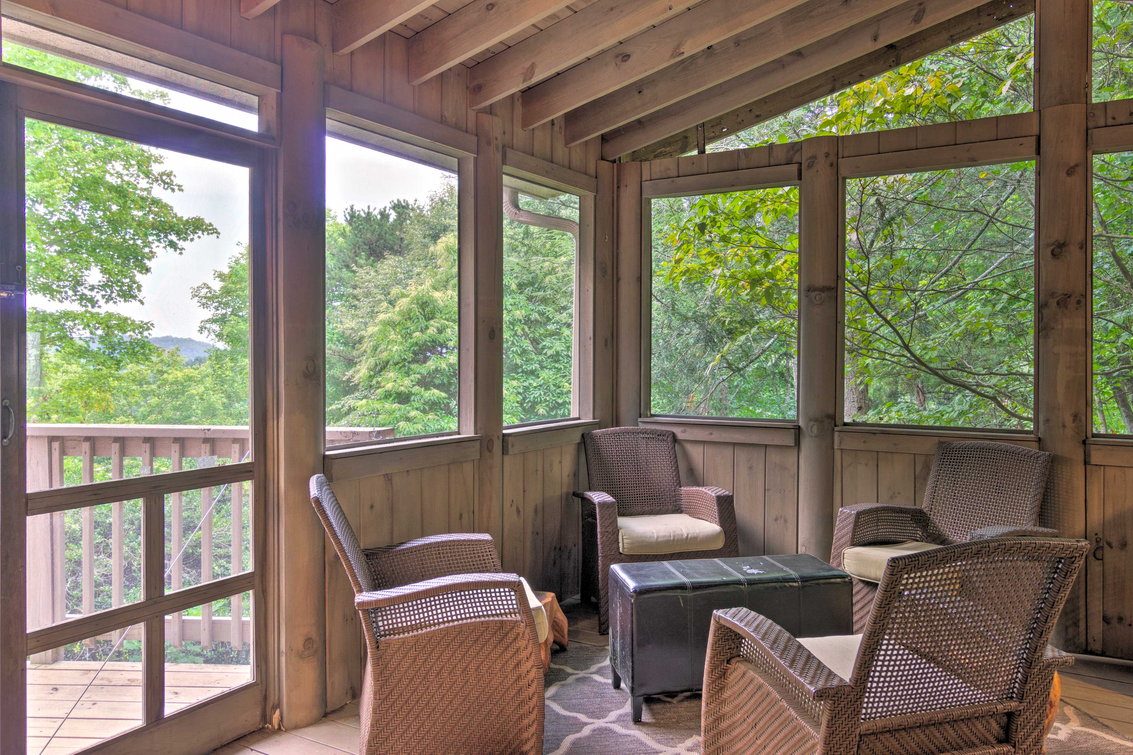 Screened Porch | Mountain Views