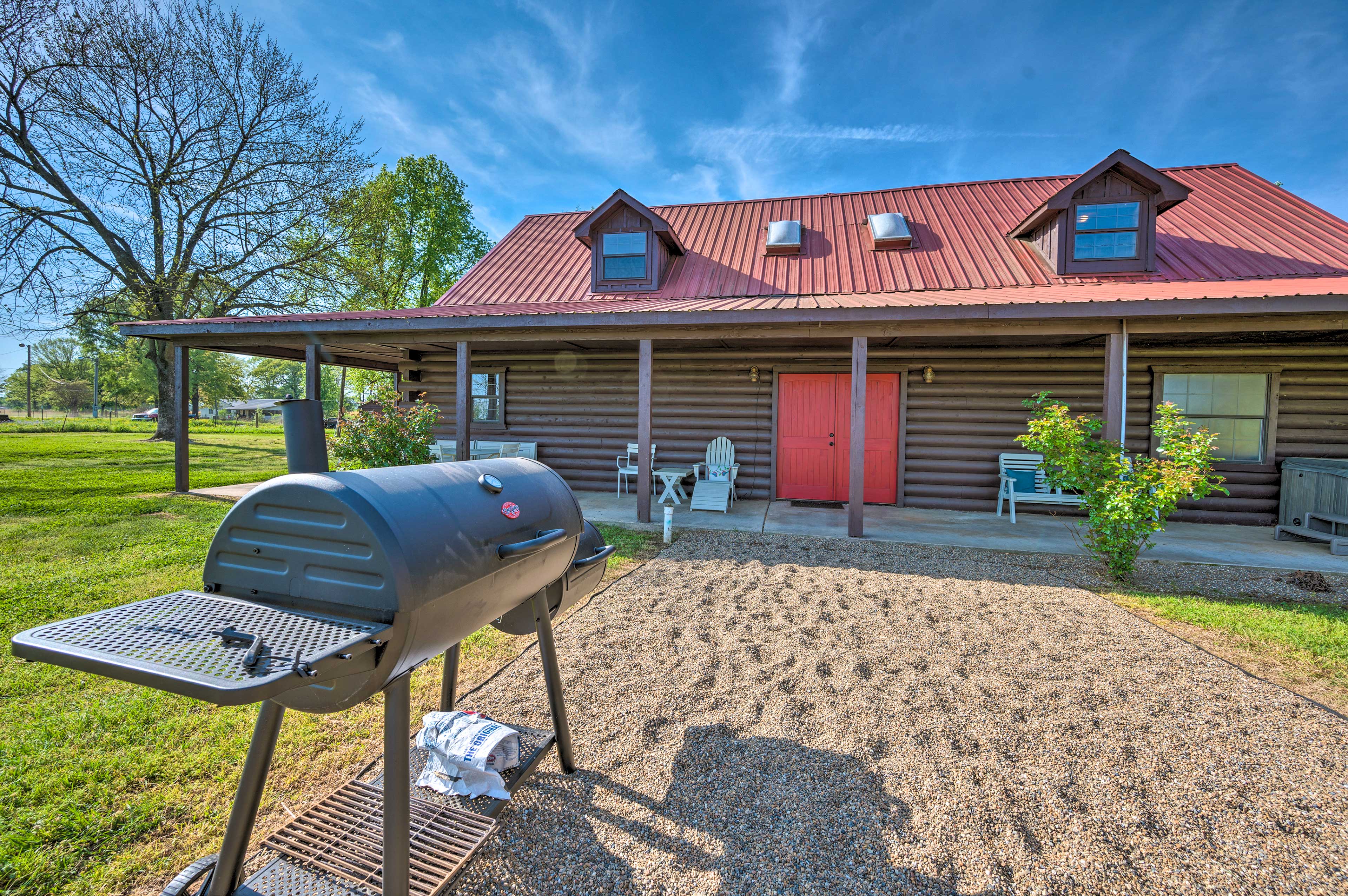 Backyard | Charcoal Grill