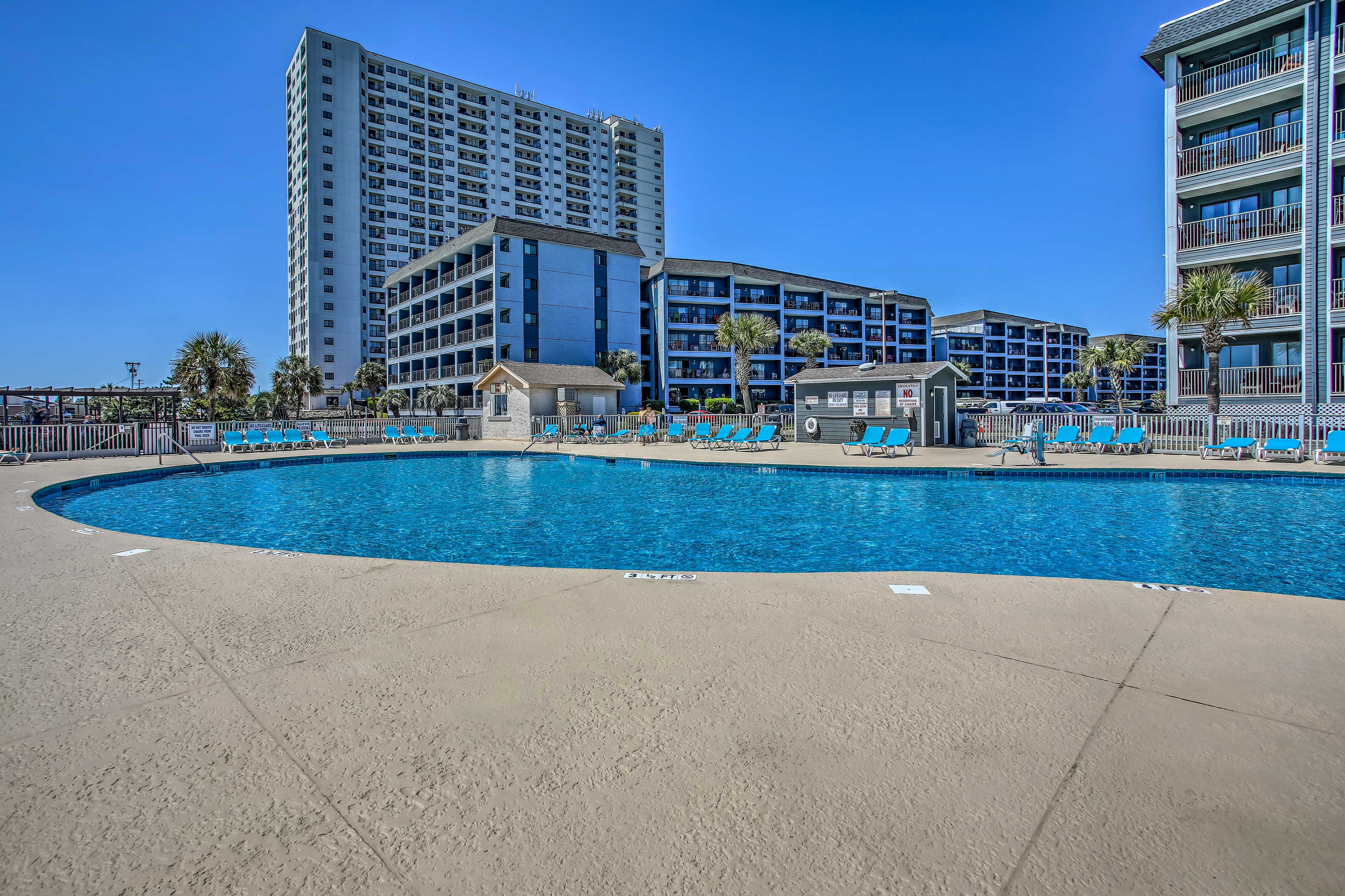 Myrtle Beach Resort | Community Pool