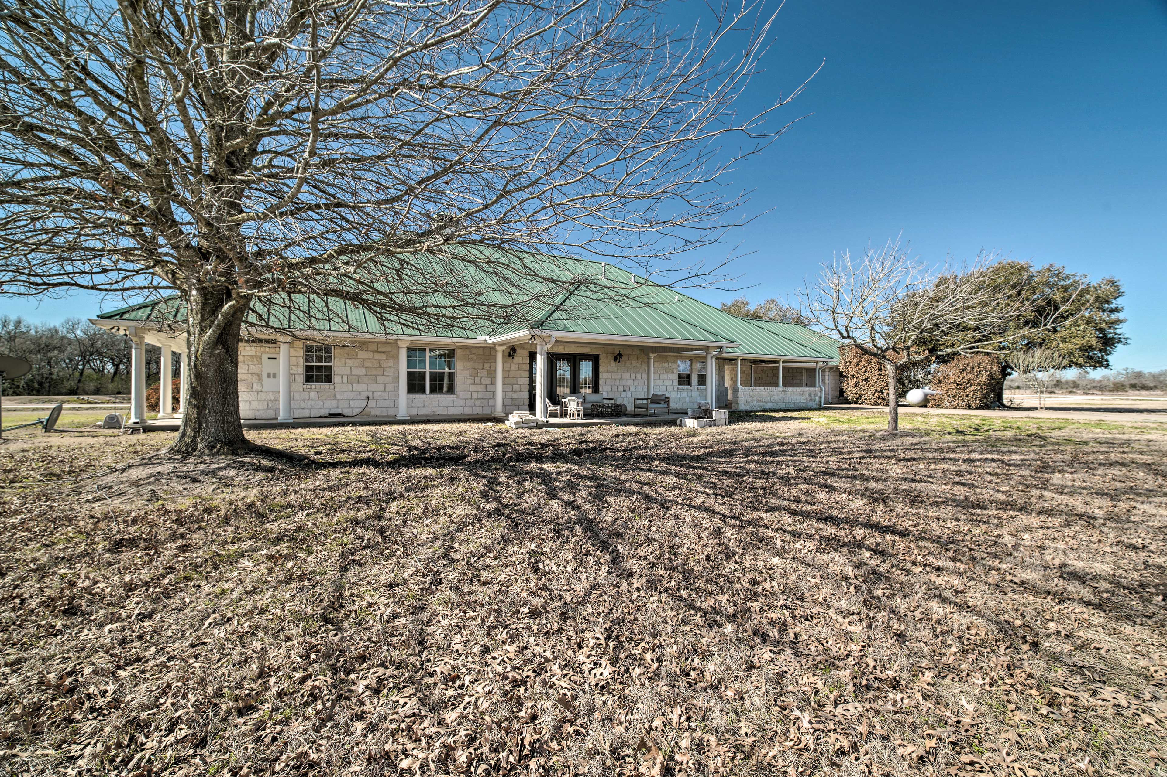 Home Exterior | Exterior Surveillance (Driveway Facing)