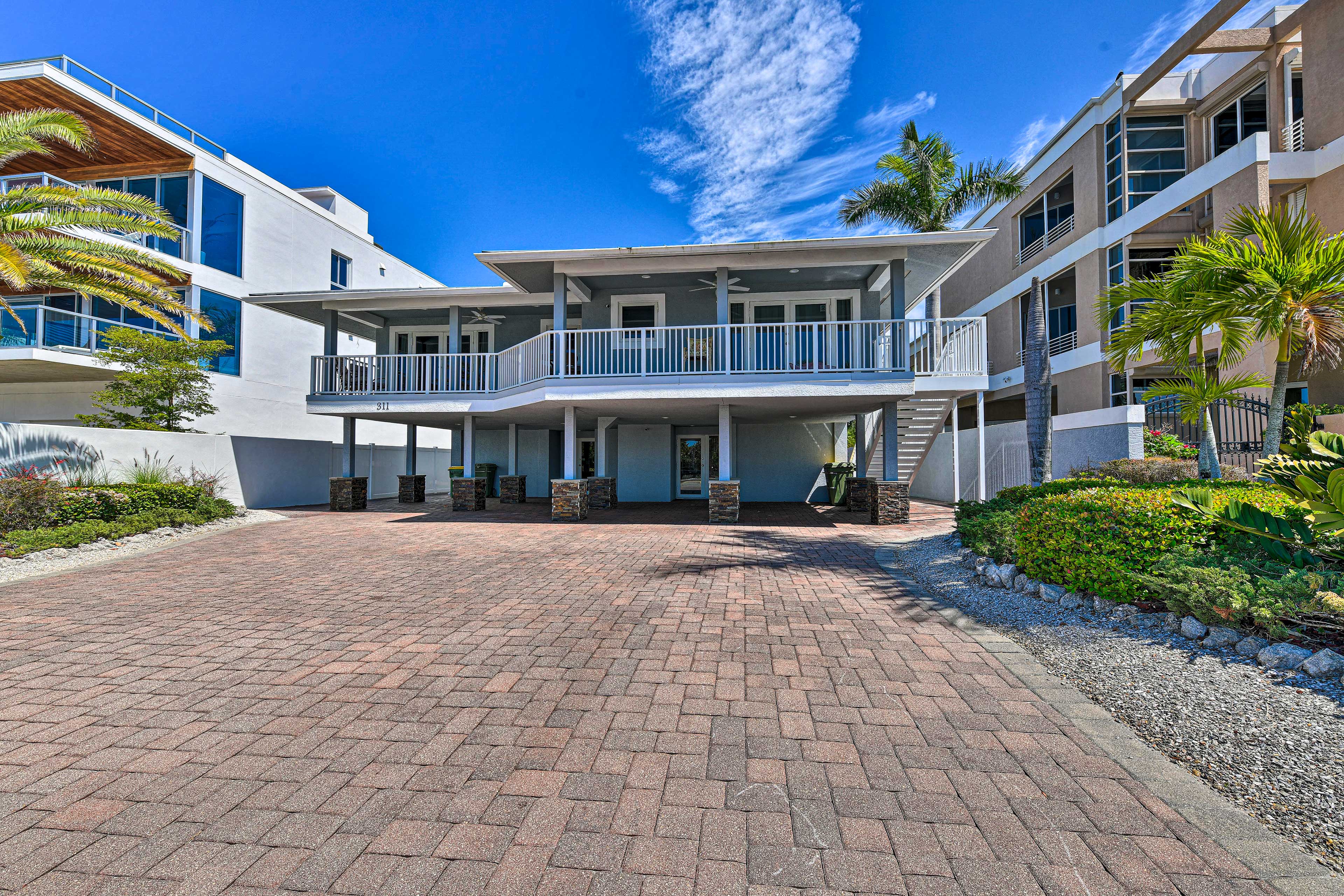 Front Entrance | Stairs Required