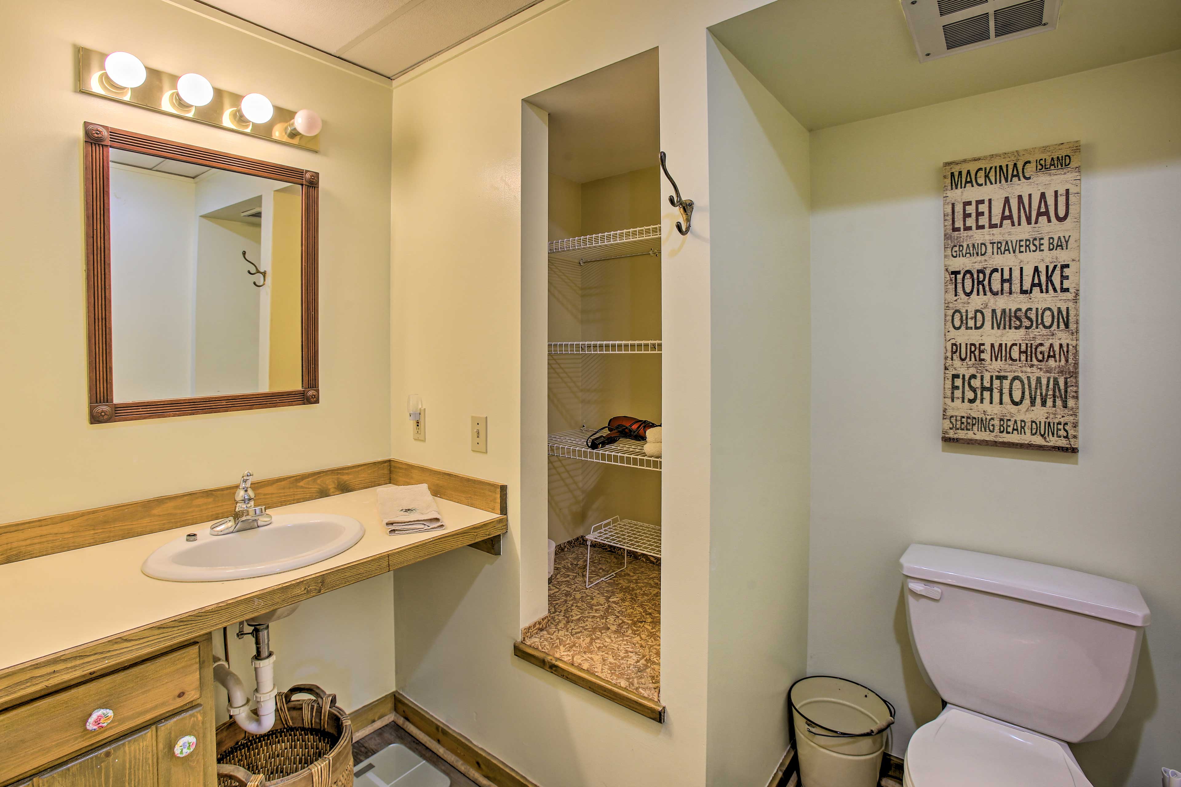 Half Bathroom | Main House