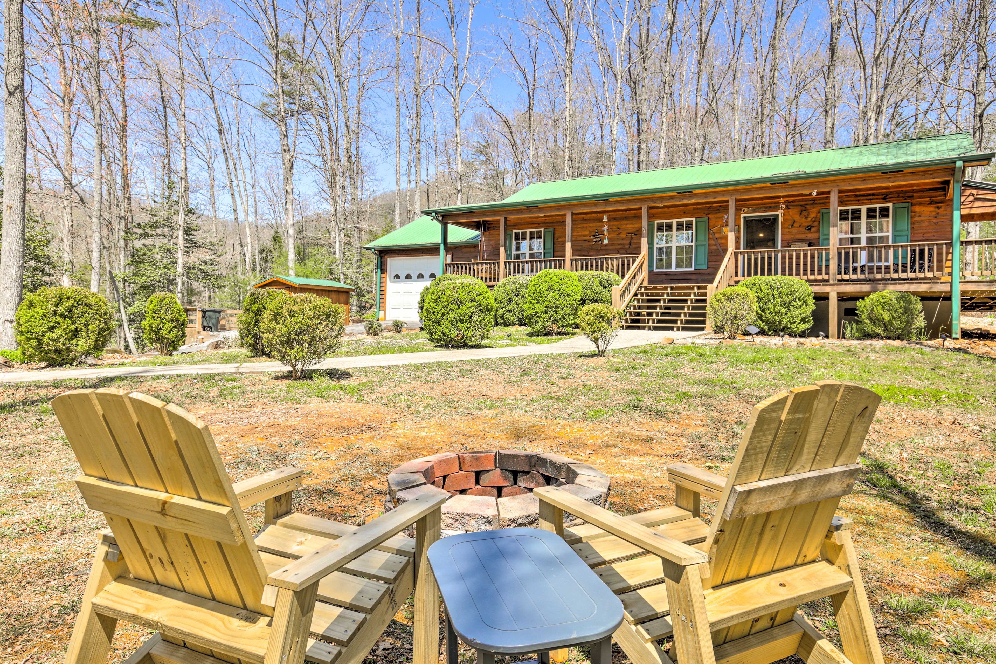 Hiawassee Vacation Rental | 2BR | 2BA | 1,200 Sq Ft | Stairs Required For Access