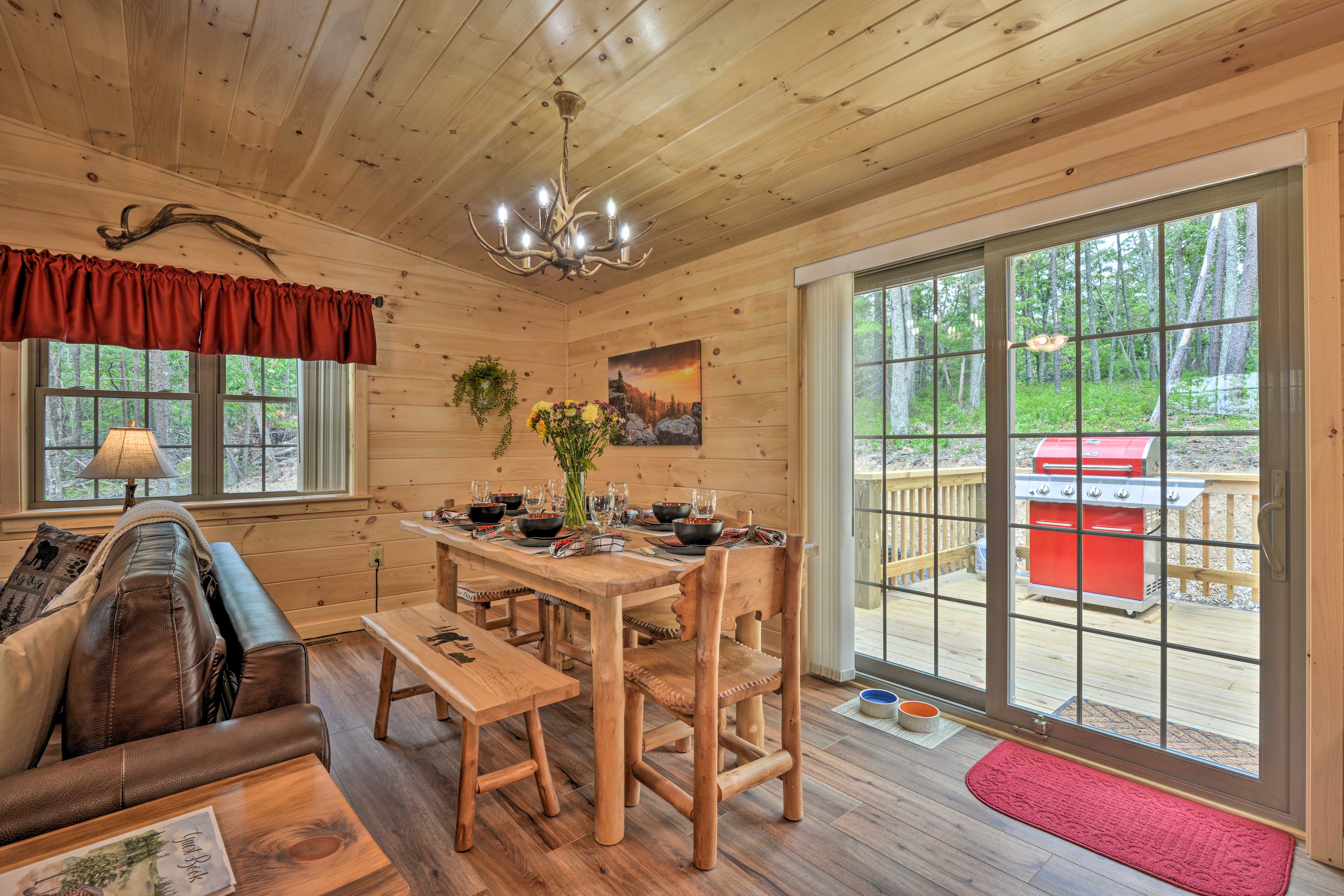 Dining Area | Ceiling Fans | Crock-Pot