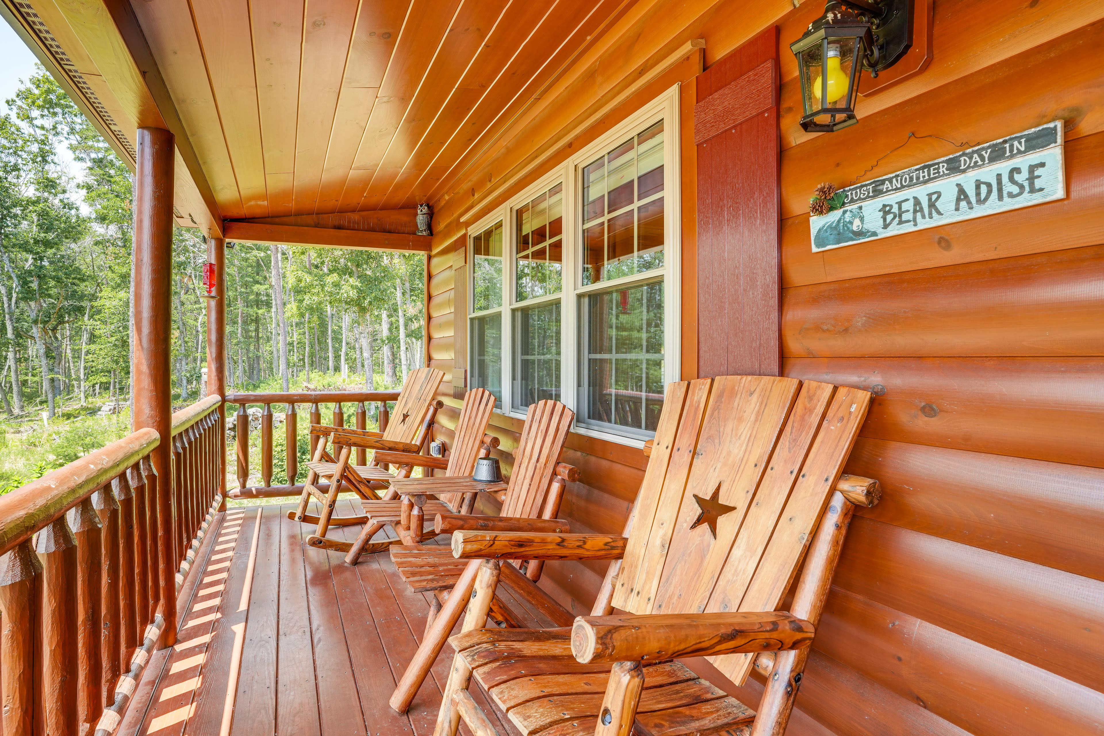 Front Porch | Fire Pit | Horseshoe Games