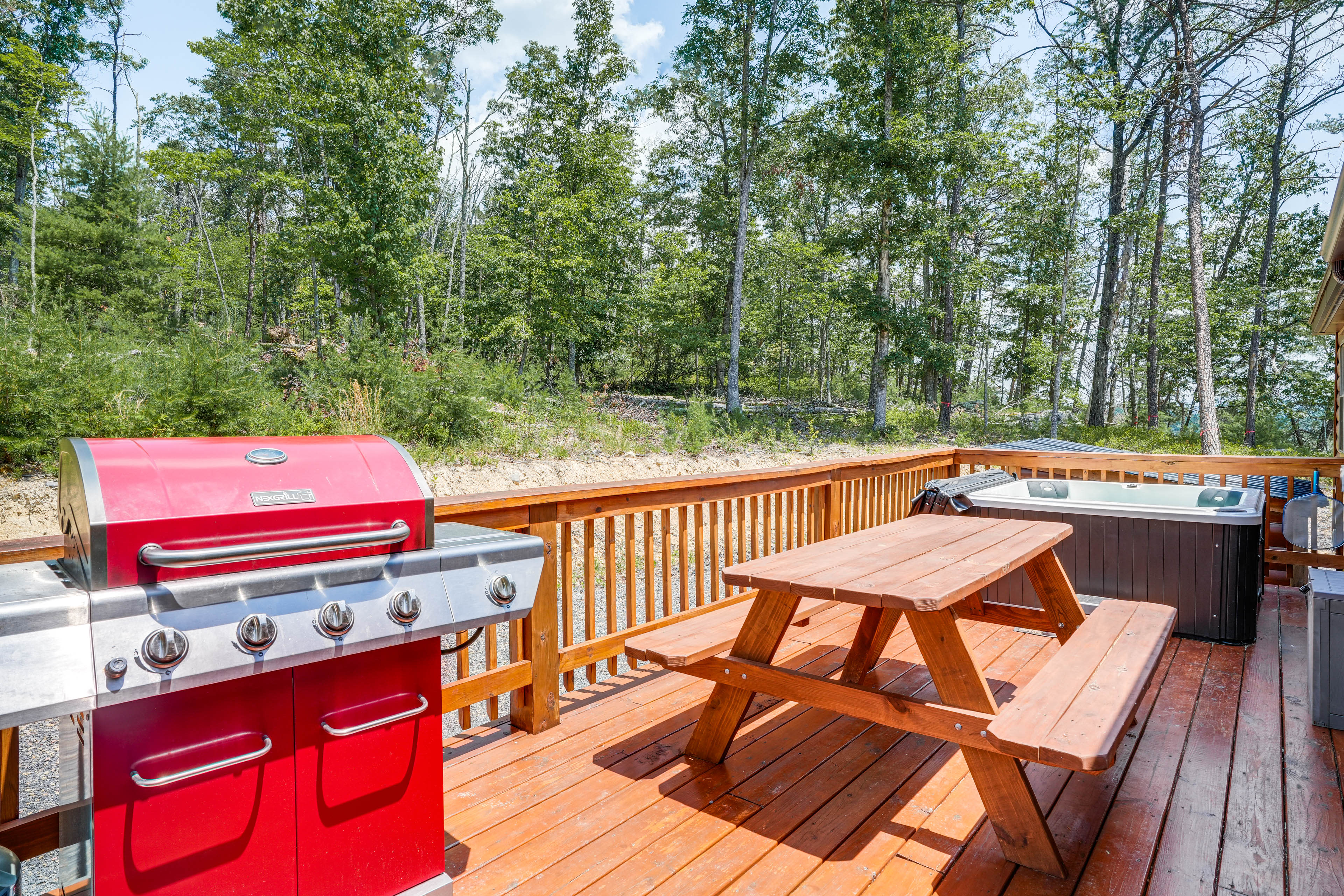 Back Deck | Gas Grill | Hot Tub