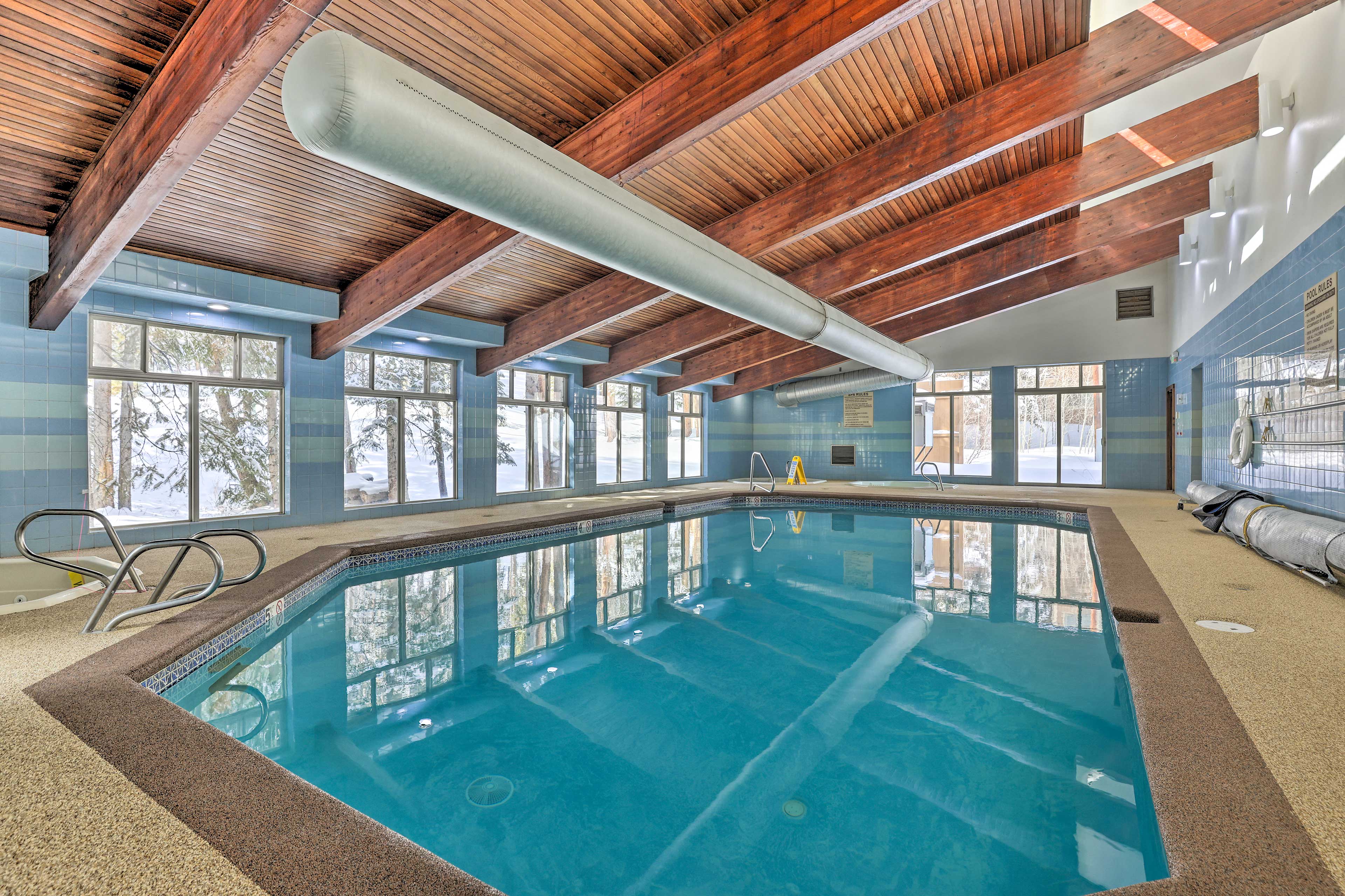 Community Pool & Hot Tub | Shuttle Service | 2.7 Miles to Winter Park Resort