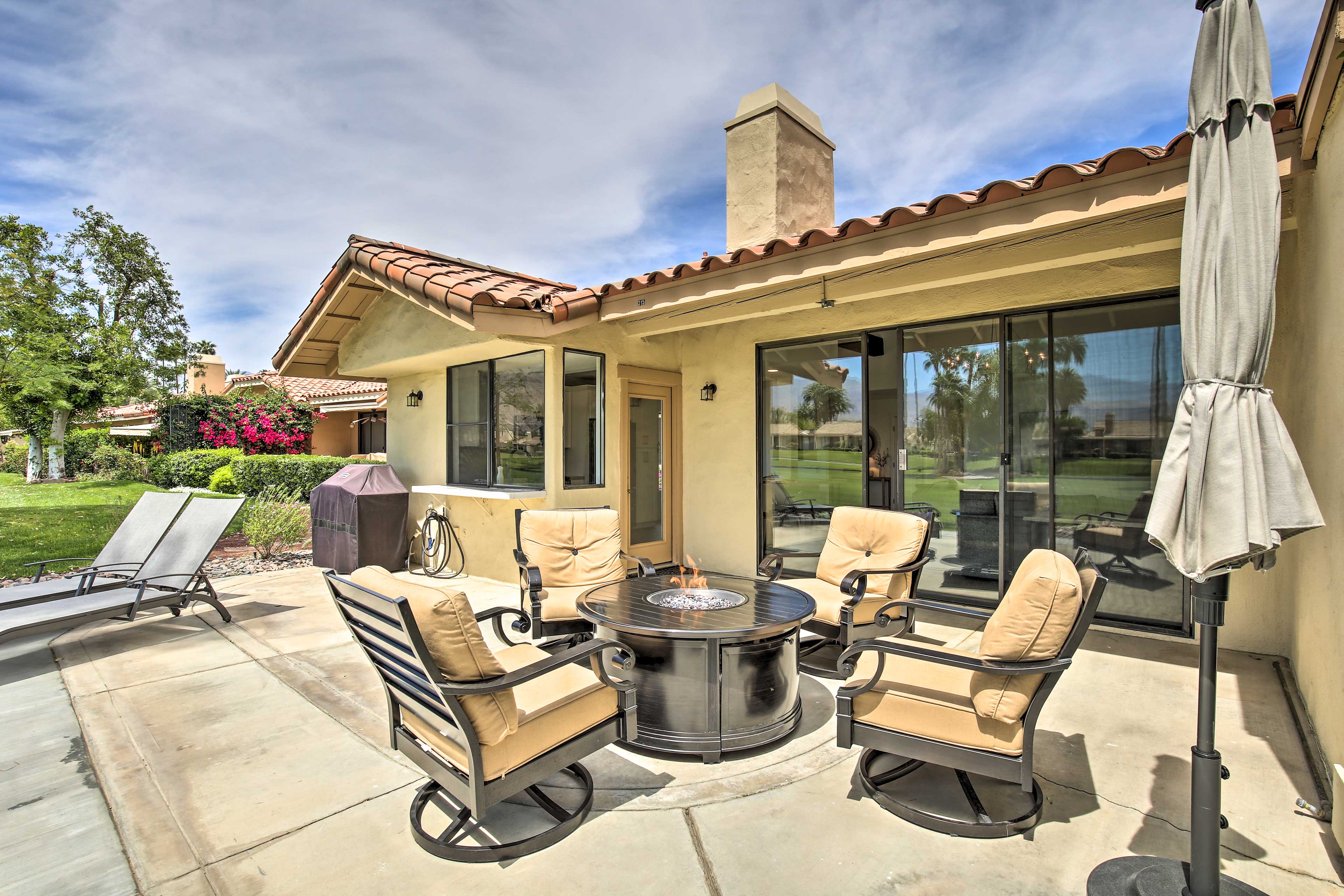 Private Patio | Gas Grill