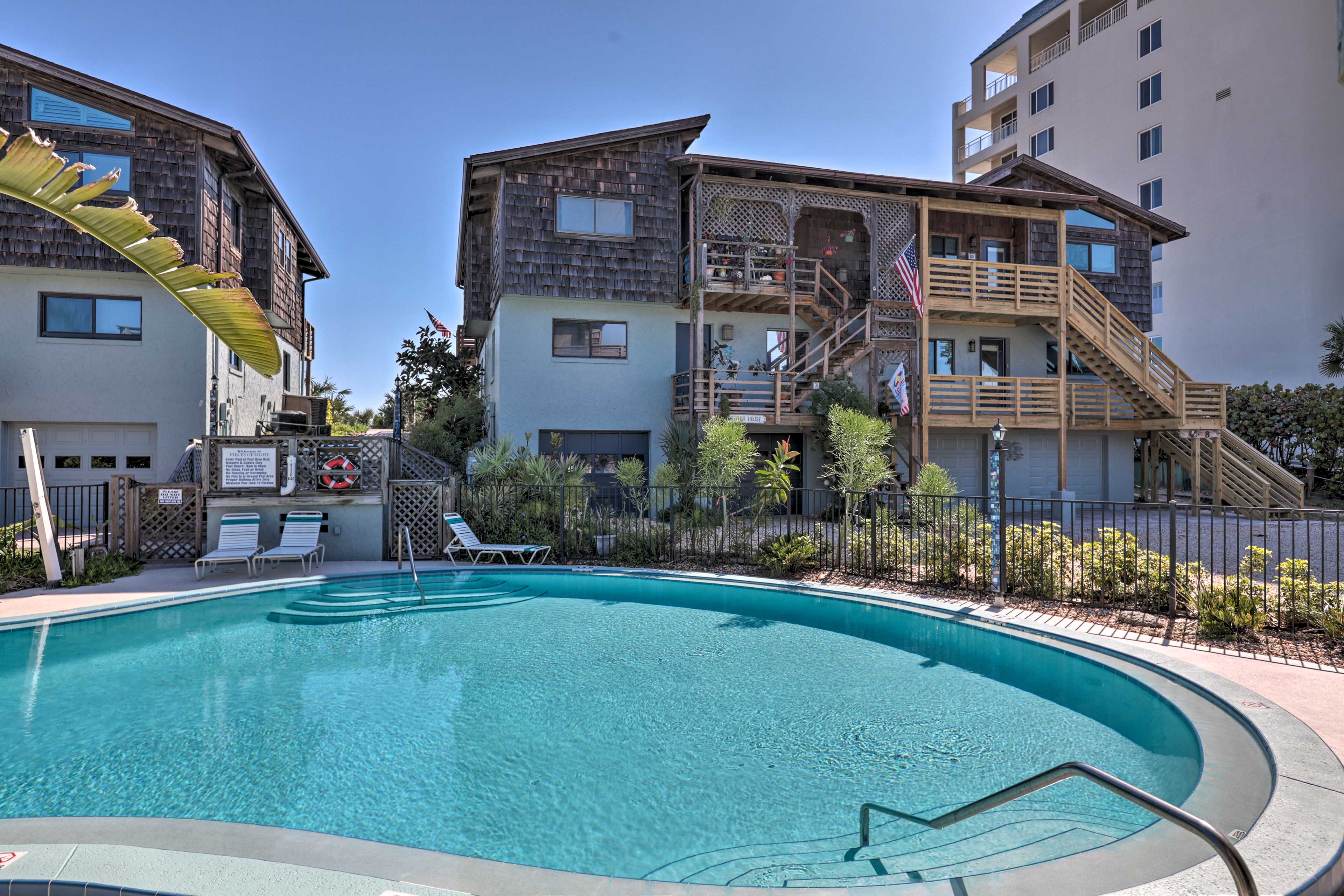 New Smyrna Beach Vacation Rental | 2BR | 1BA | 982 Sq Ft | 2 Stories