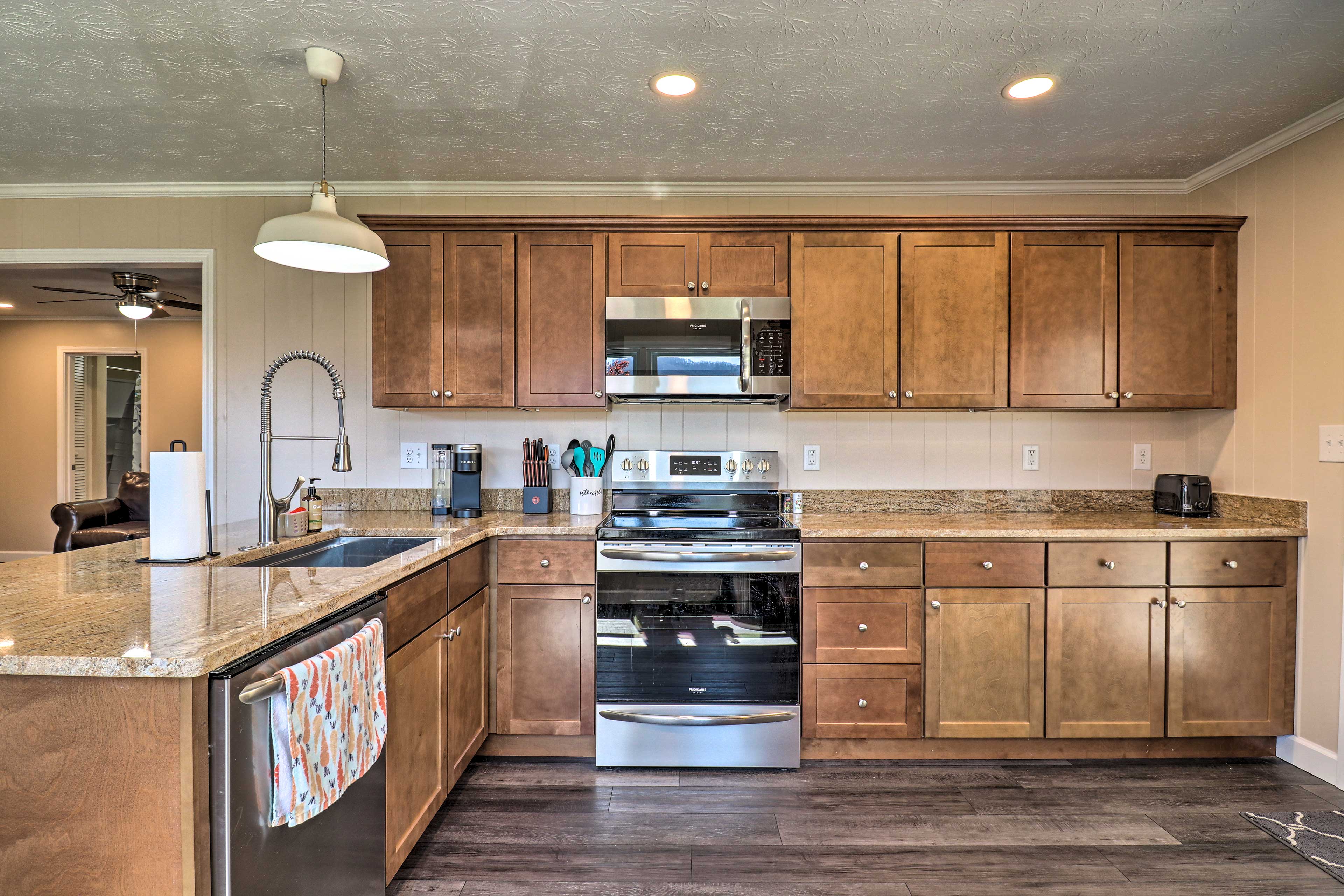 Kitchen | Fully Equipped