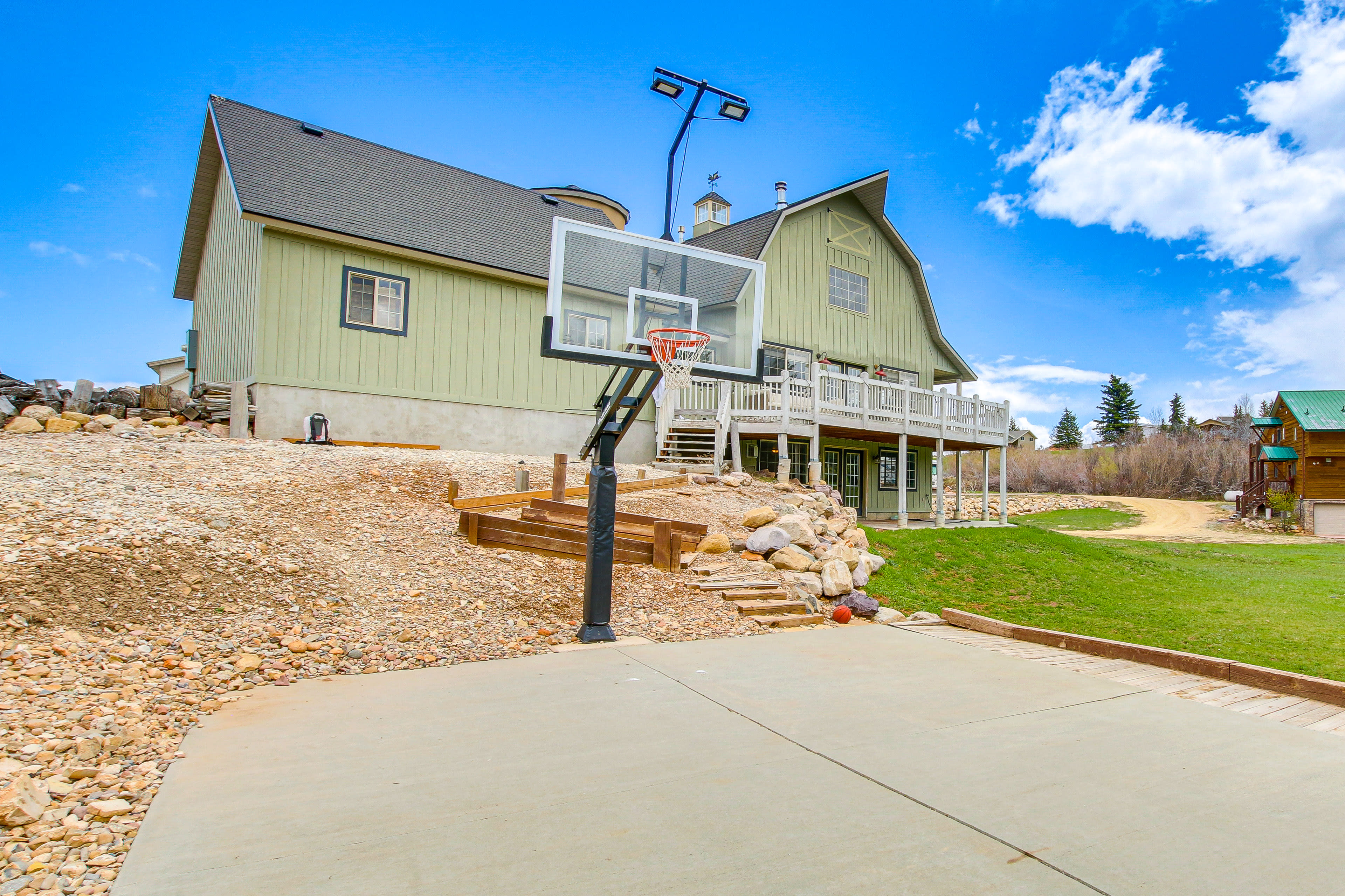 Home Exterior | Basketball Court