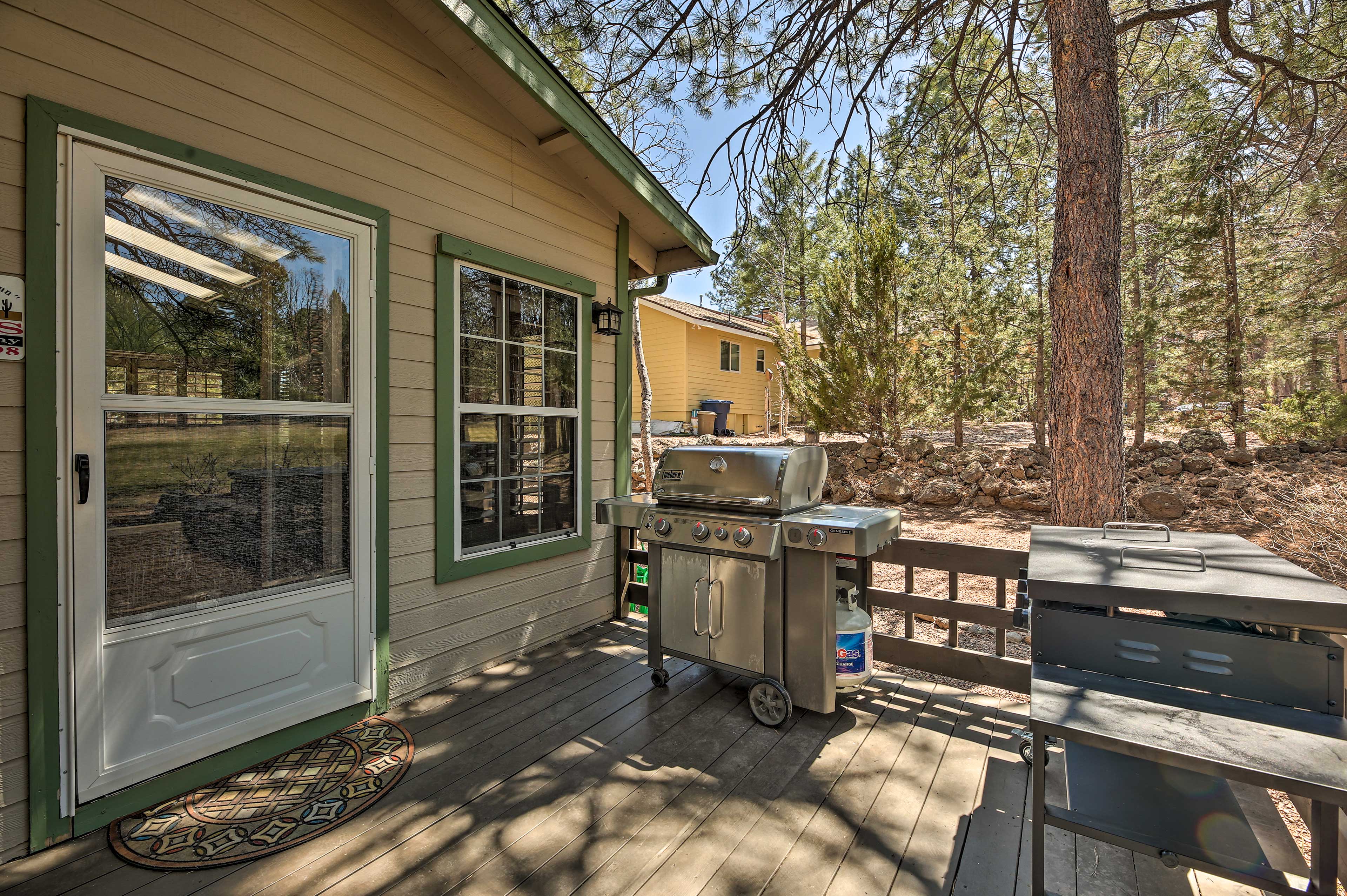 Outdoor Furnished Deck