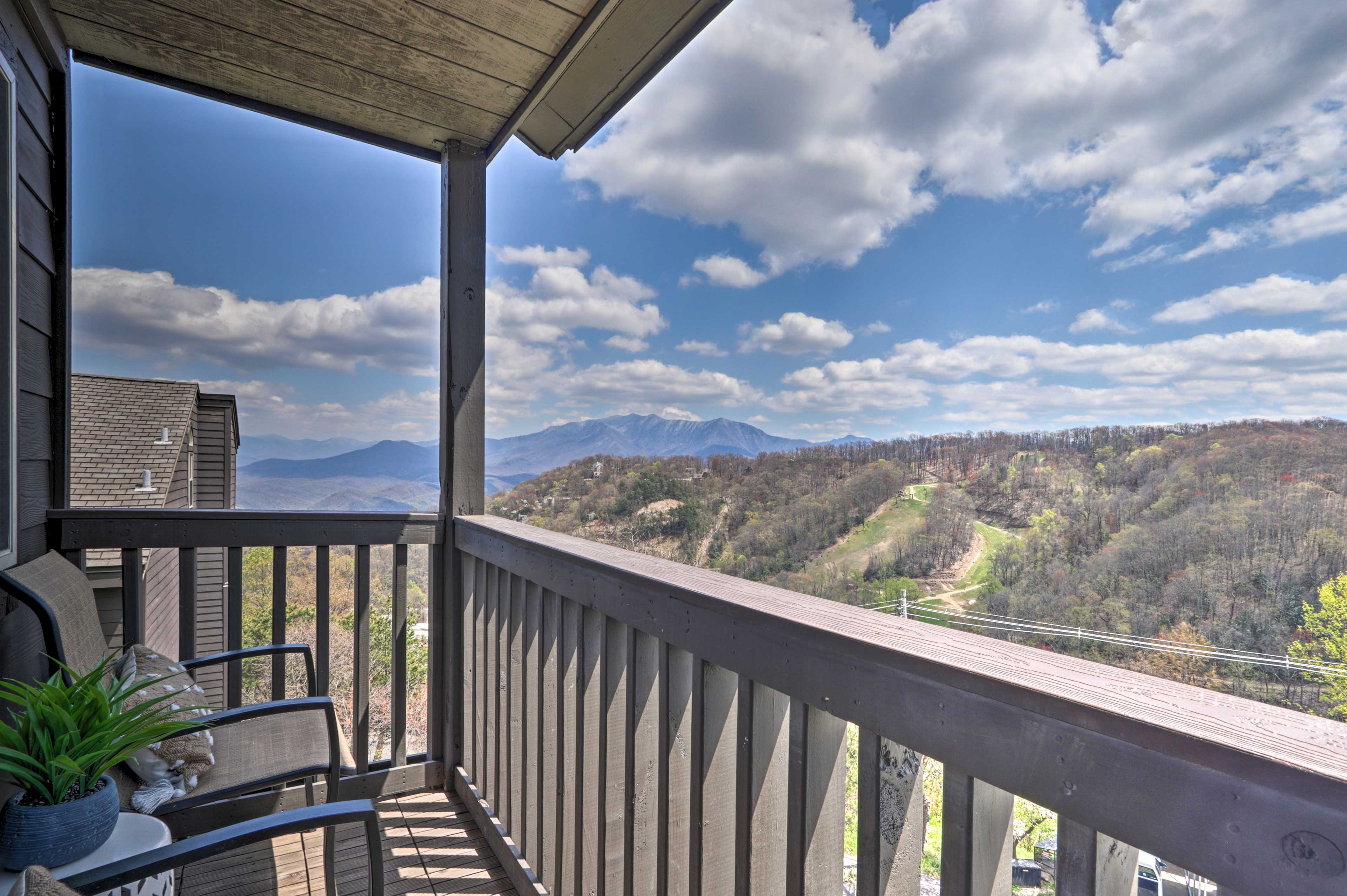 Private Balcony | Ski Resort & Mountain Views