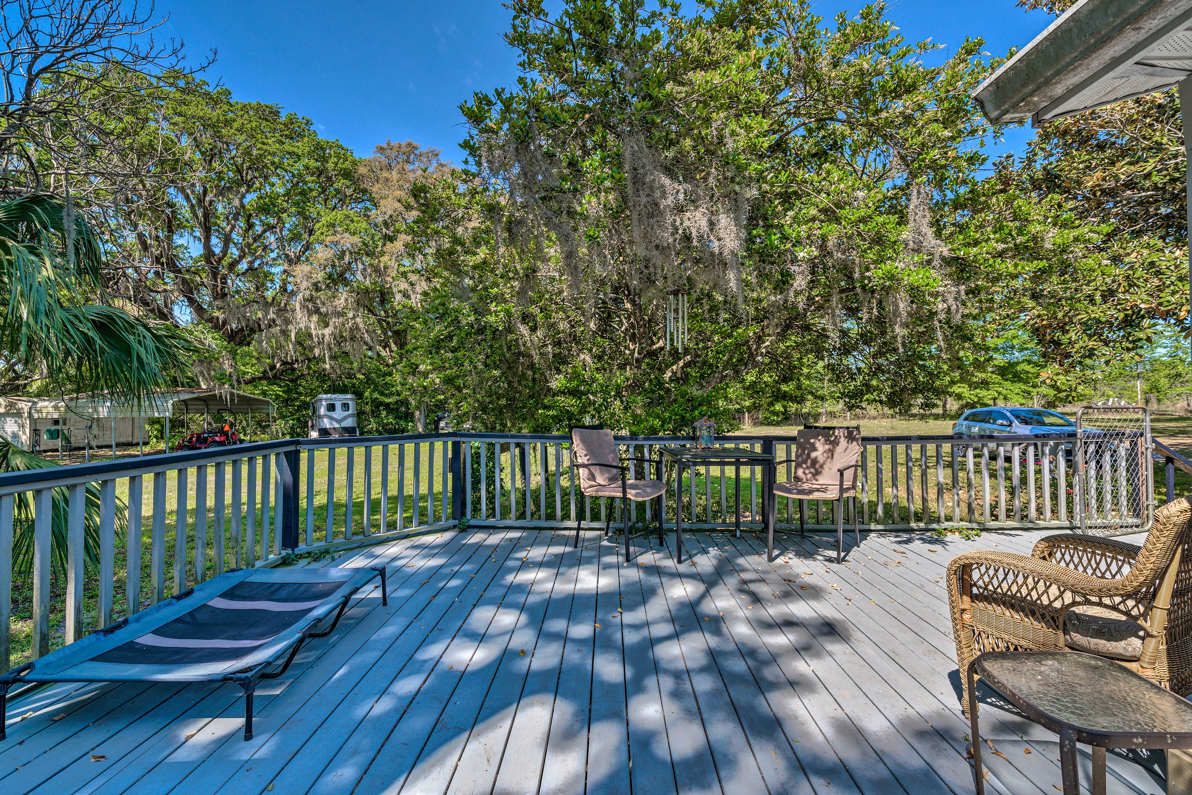 Private Furnished Deck